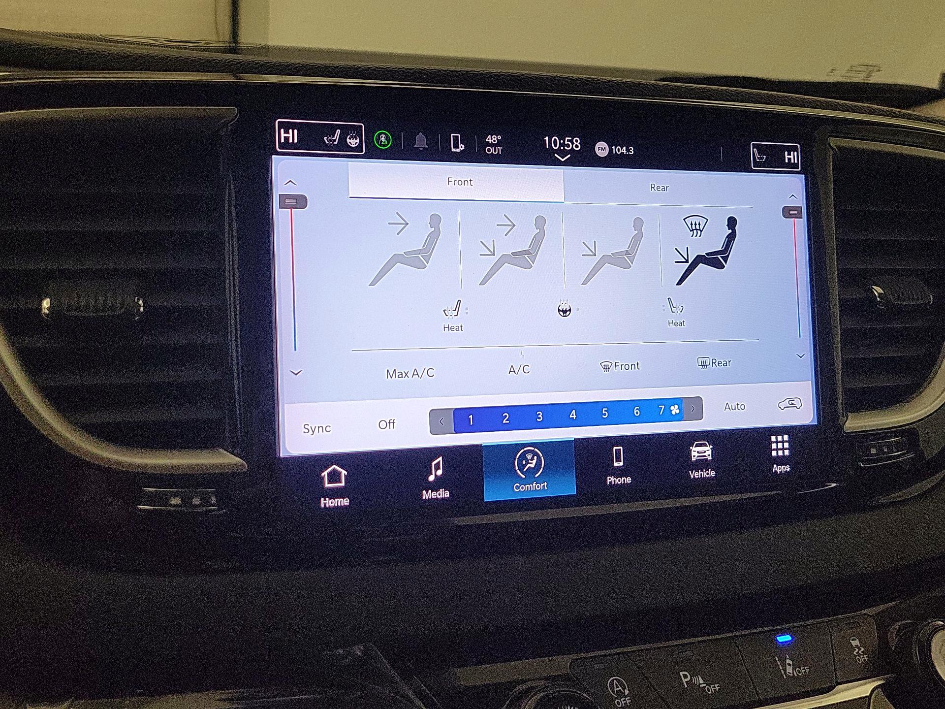 Thumbnail: 2024 Chrysler Pacifica - 16