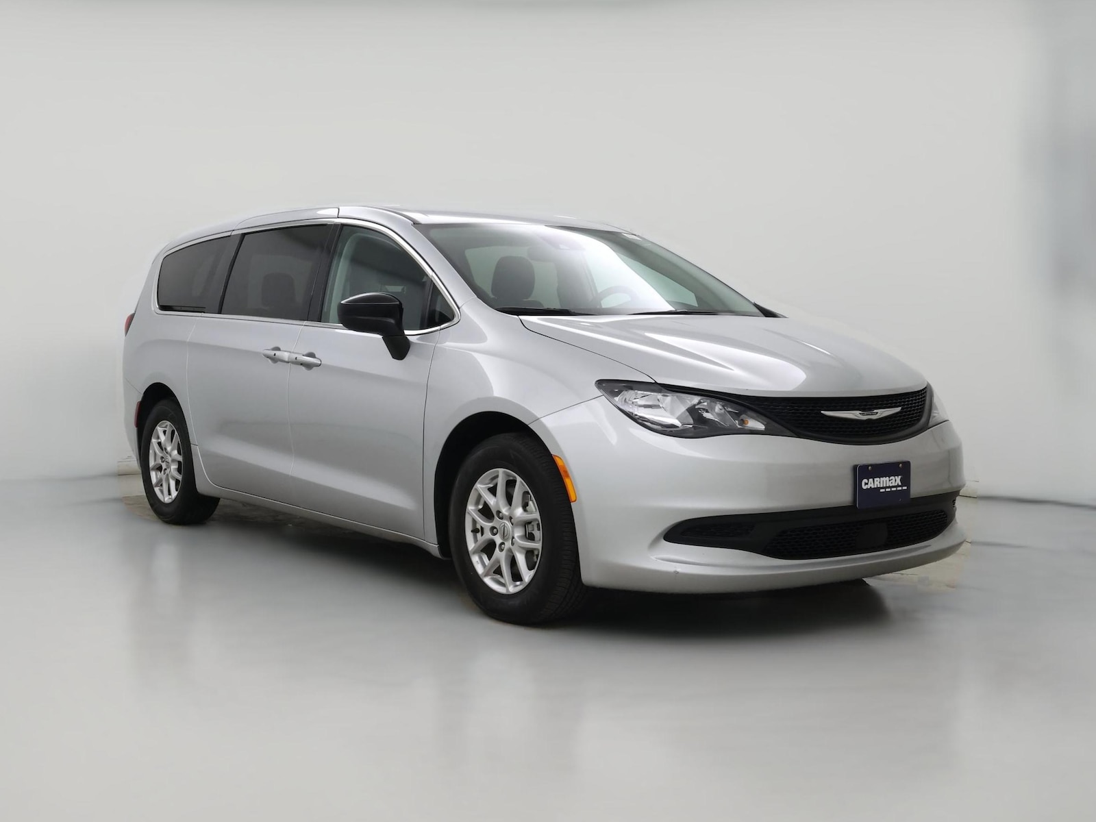 2024 Chrysler Voyager