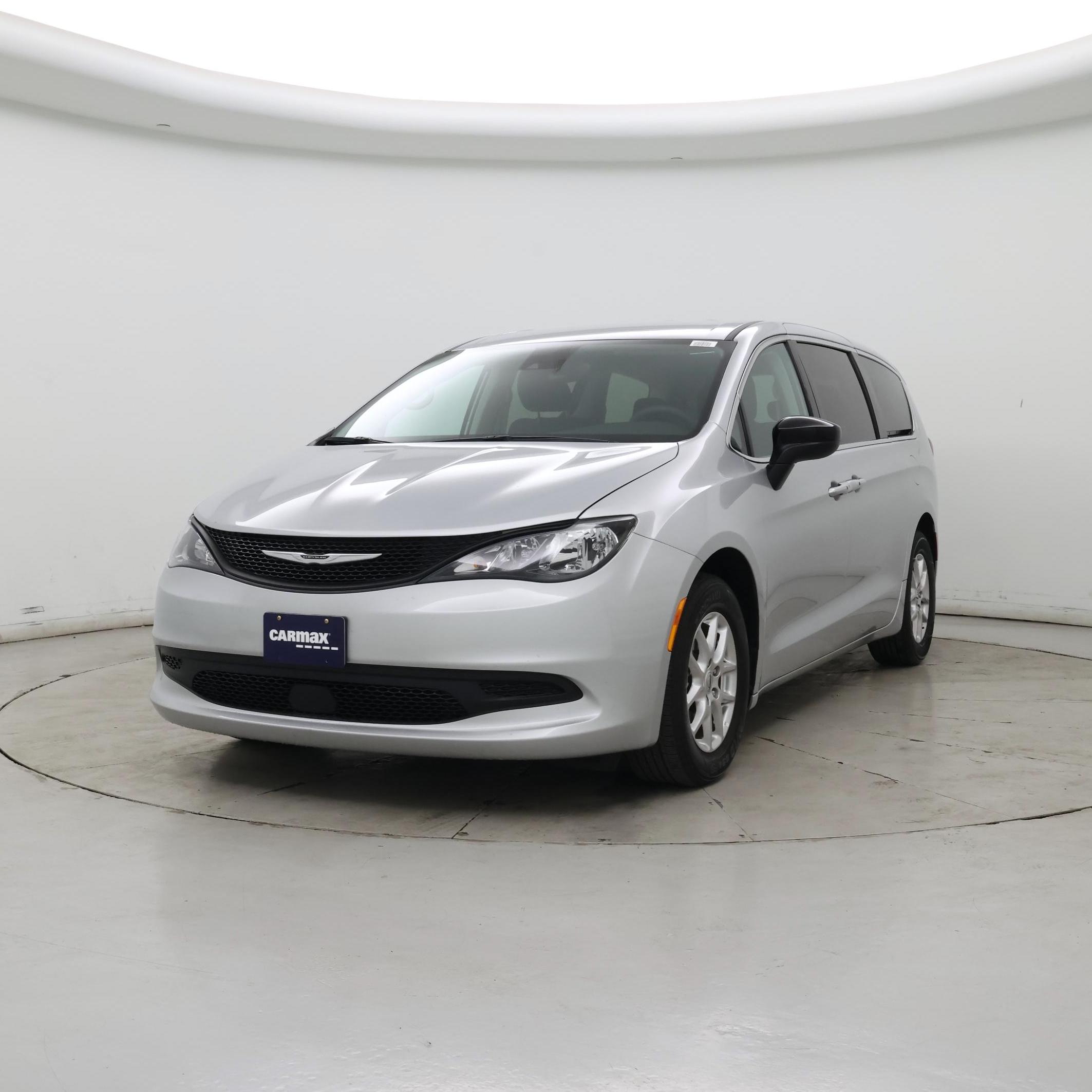 Thumbnail: 2024 Chrysler Voyager - 4