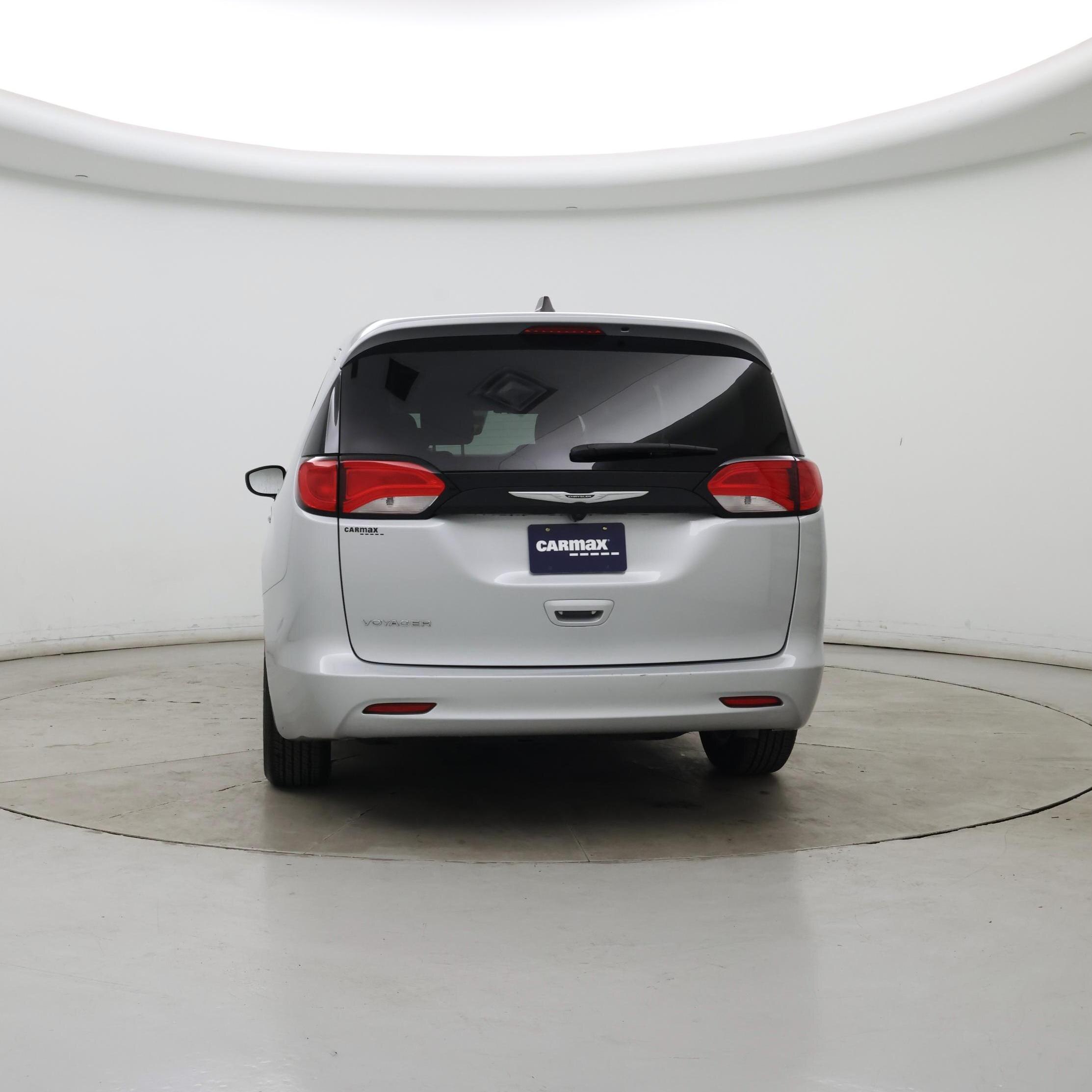 Thumbnail: 2024 Chrysler Voyager - 6