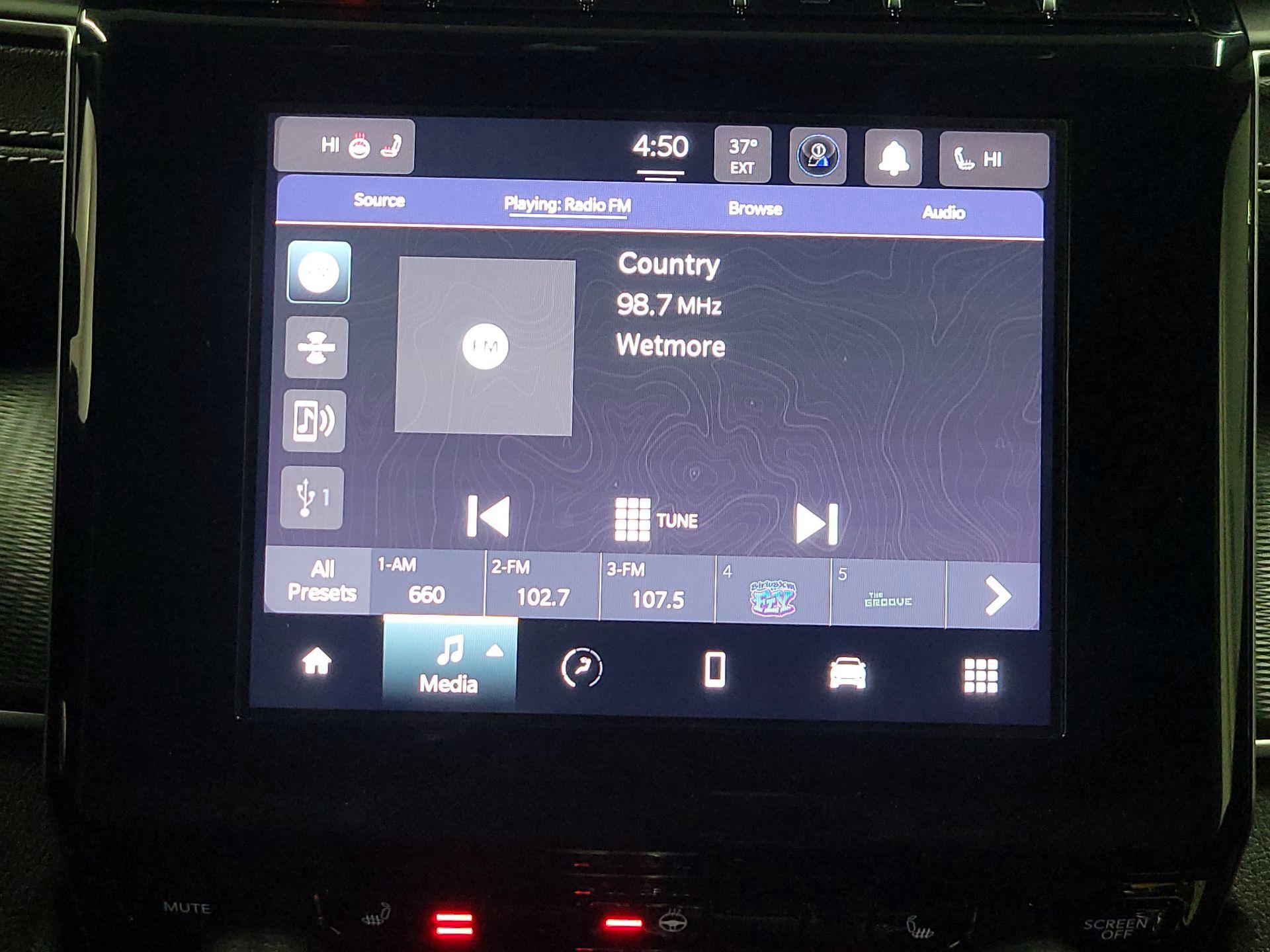 Thumbnail: 2023 Jeep Grand Cherokee - 15