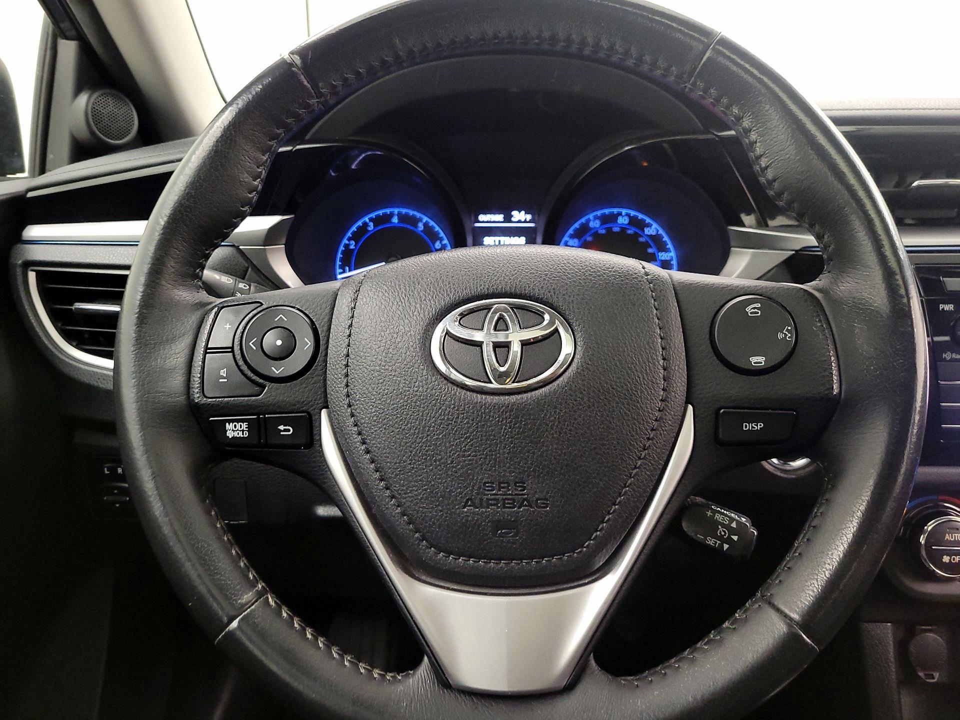 Thumbnail: 2015 Toyota Corolla - 10