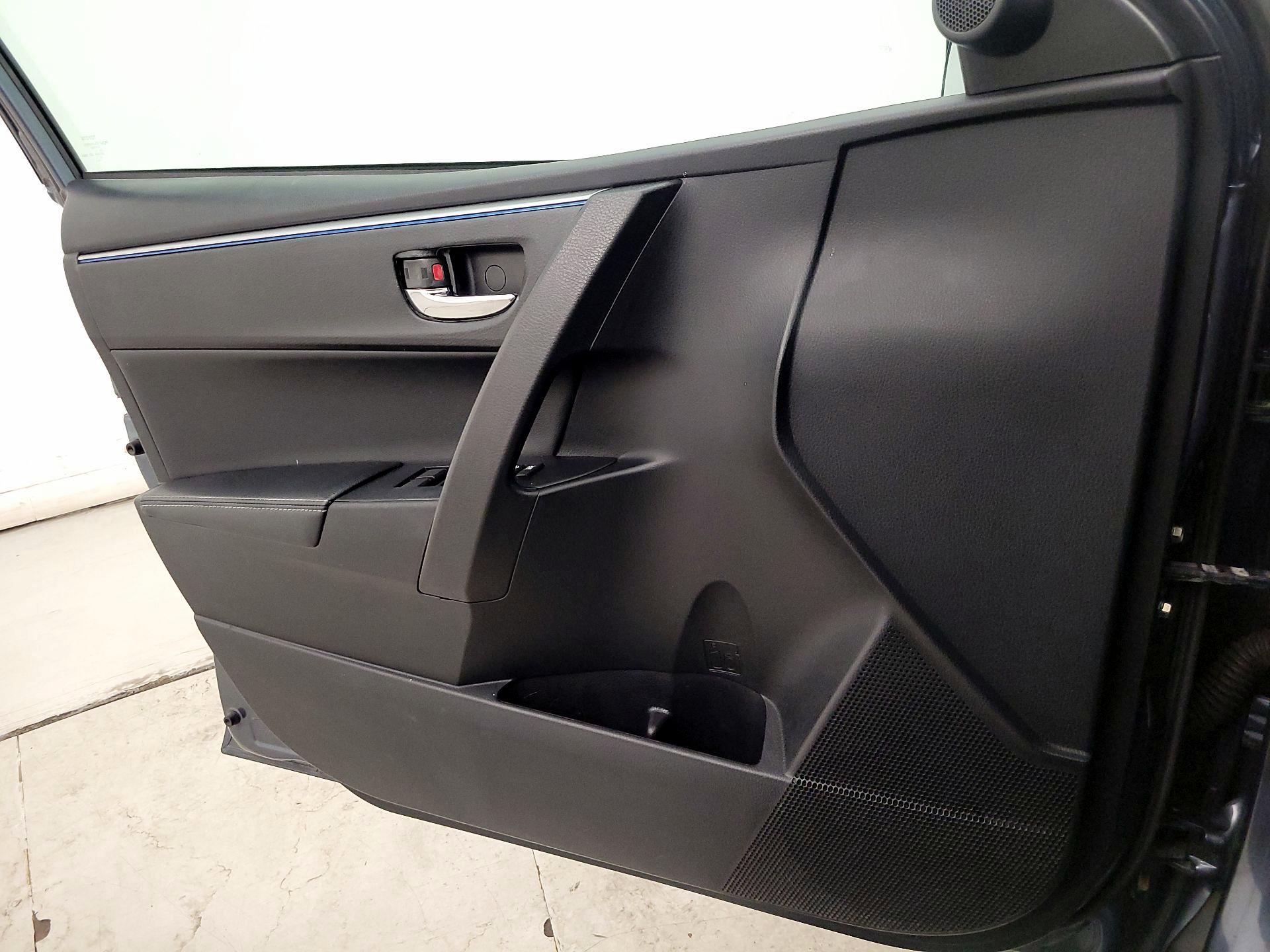 Thumbnail: 2015 Toyota Corolla - 12