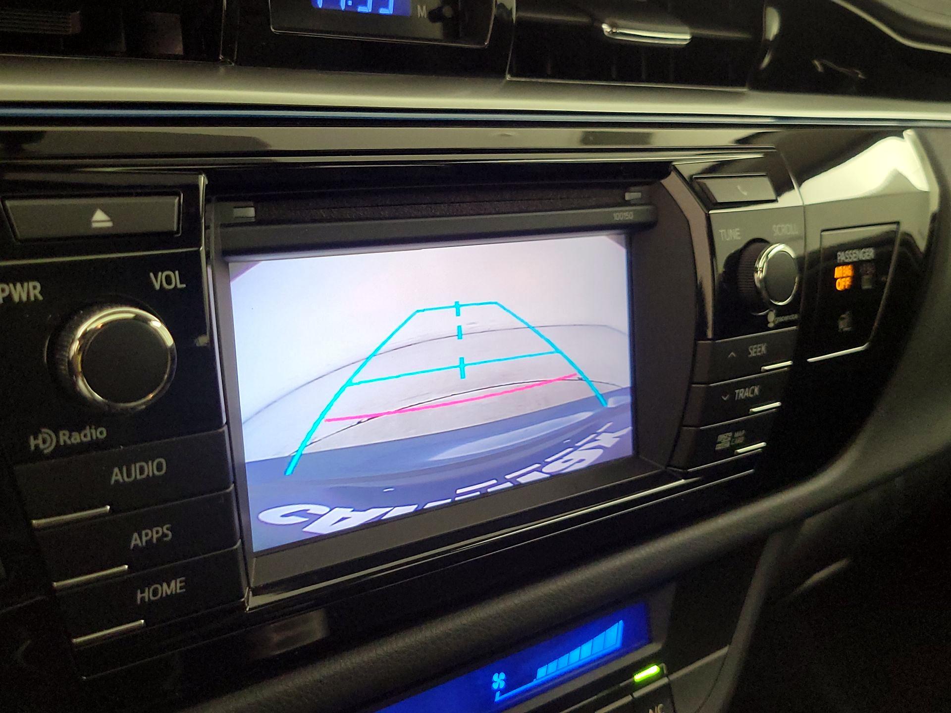 Thumbnail: 2015 Toyota Corolla - 15