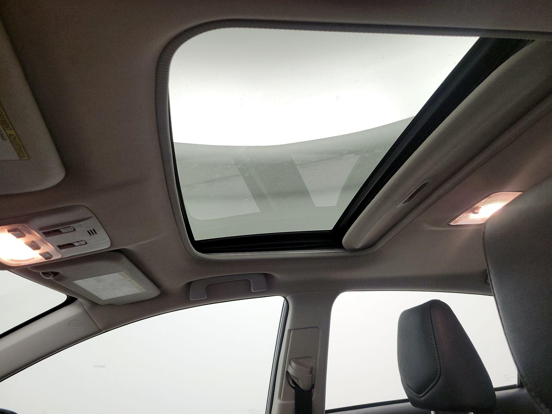 Thumbnail: 2015 Toyota Corolla - 20