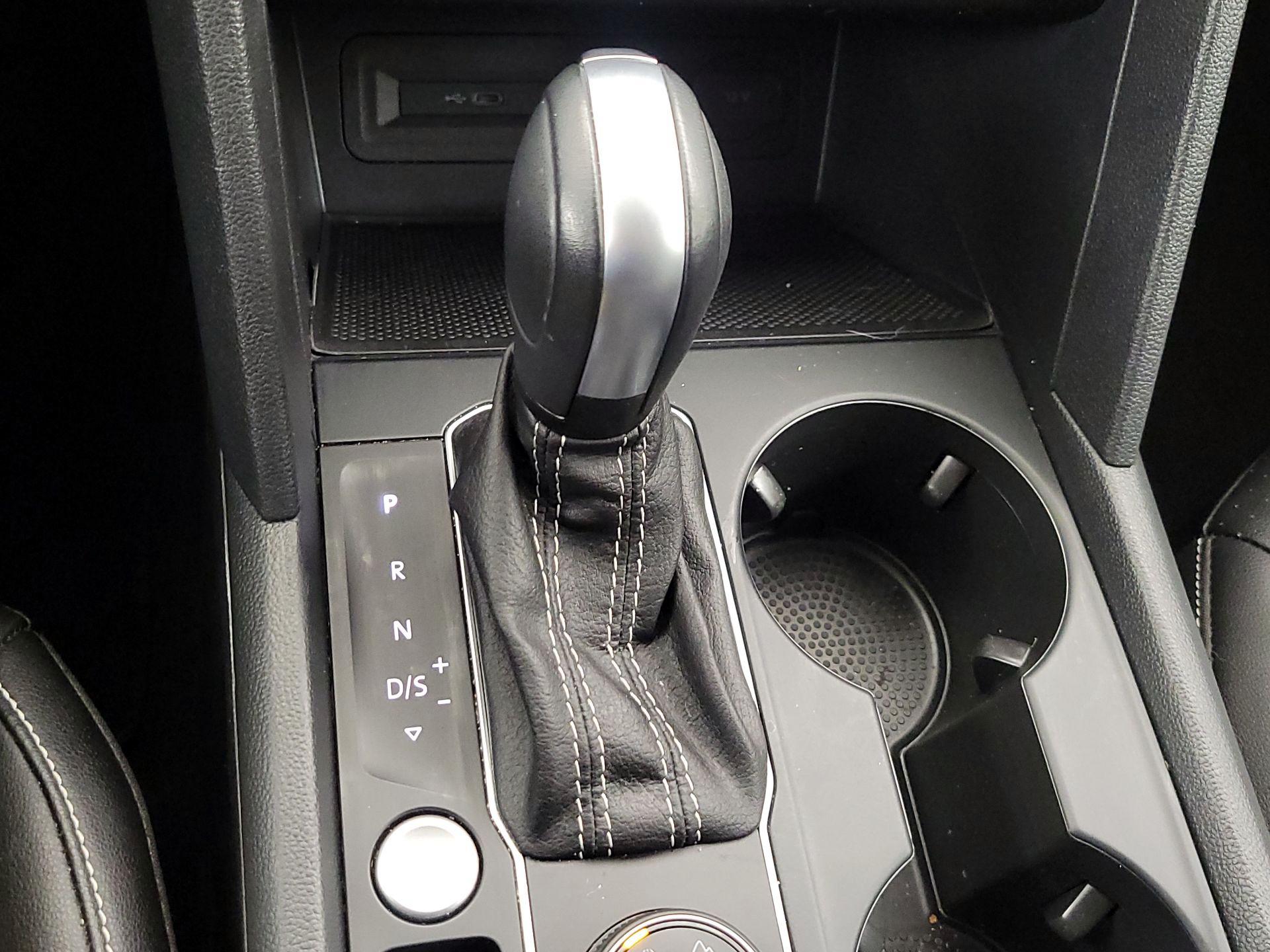 Thumbnail: 2023 Volkswagen Atlas - 17