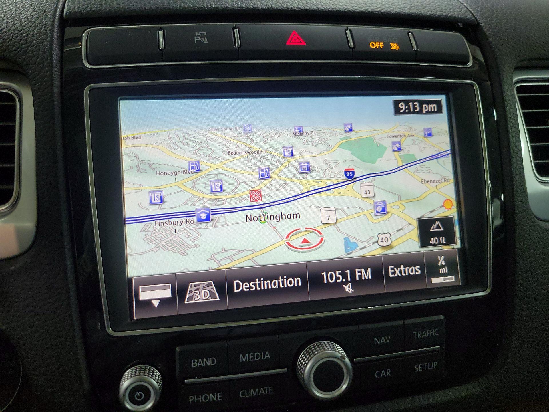 Thumbnail: 2015 Volkswagen Touareg - 14