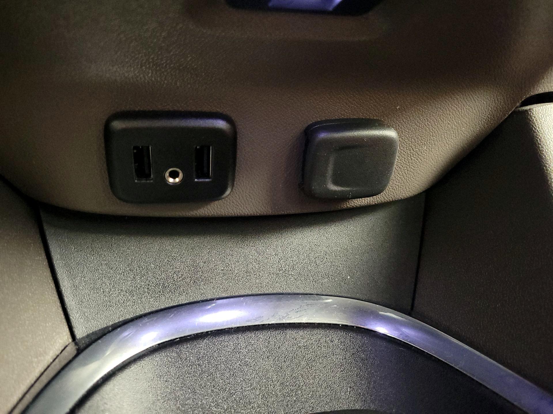 Thumbnail: 2016 Chevrolet Malibu - 18