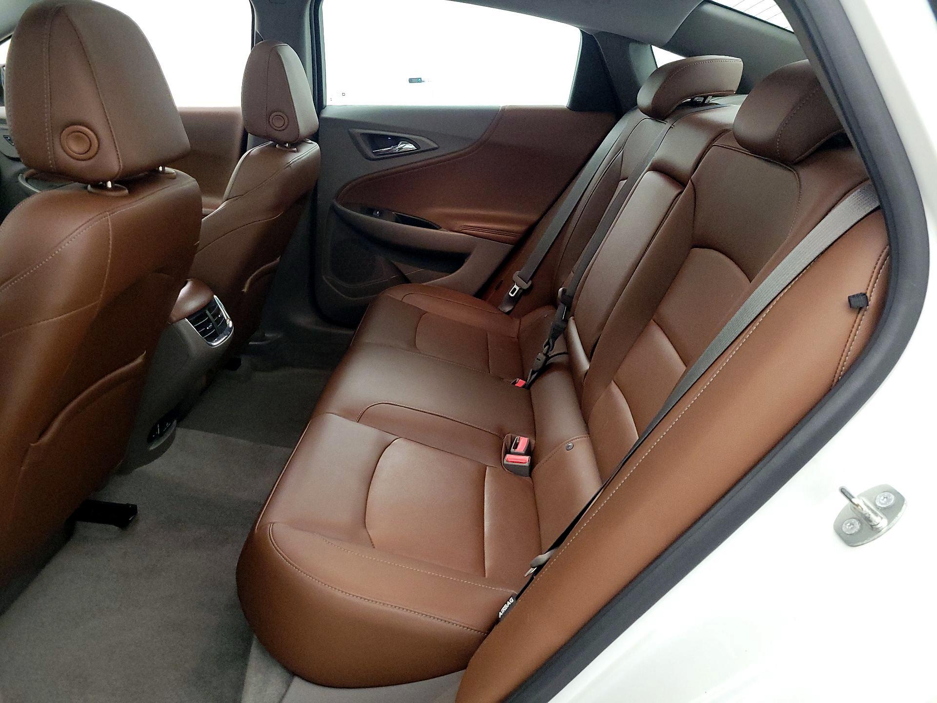 Thumbnail: 2016 Chevrolet Malibu - 20