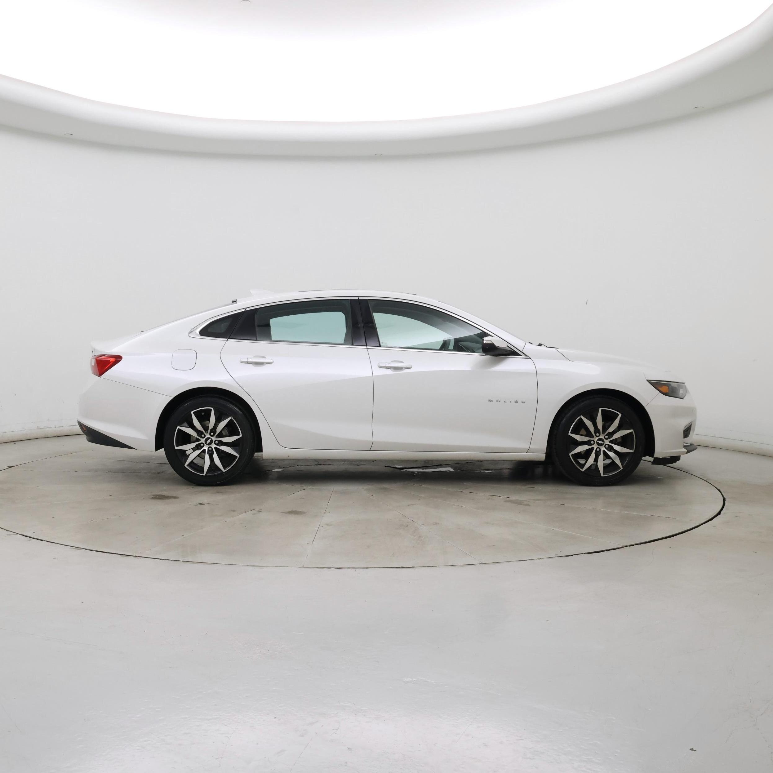 Thumbnail: 2016 Chevrolet Malibu - 7