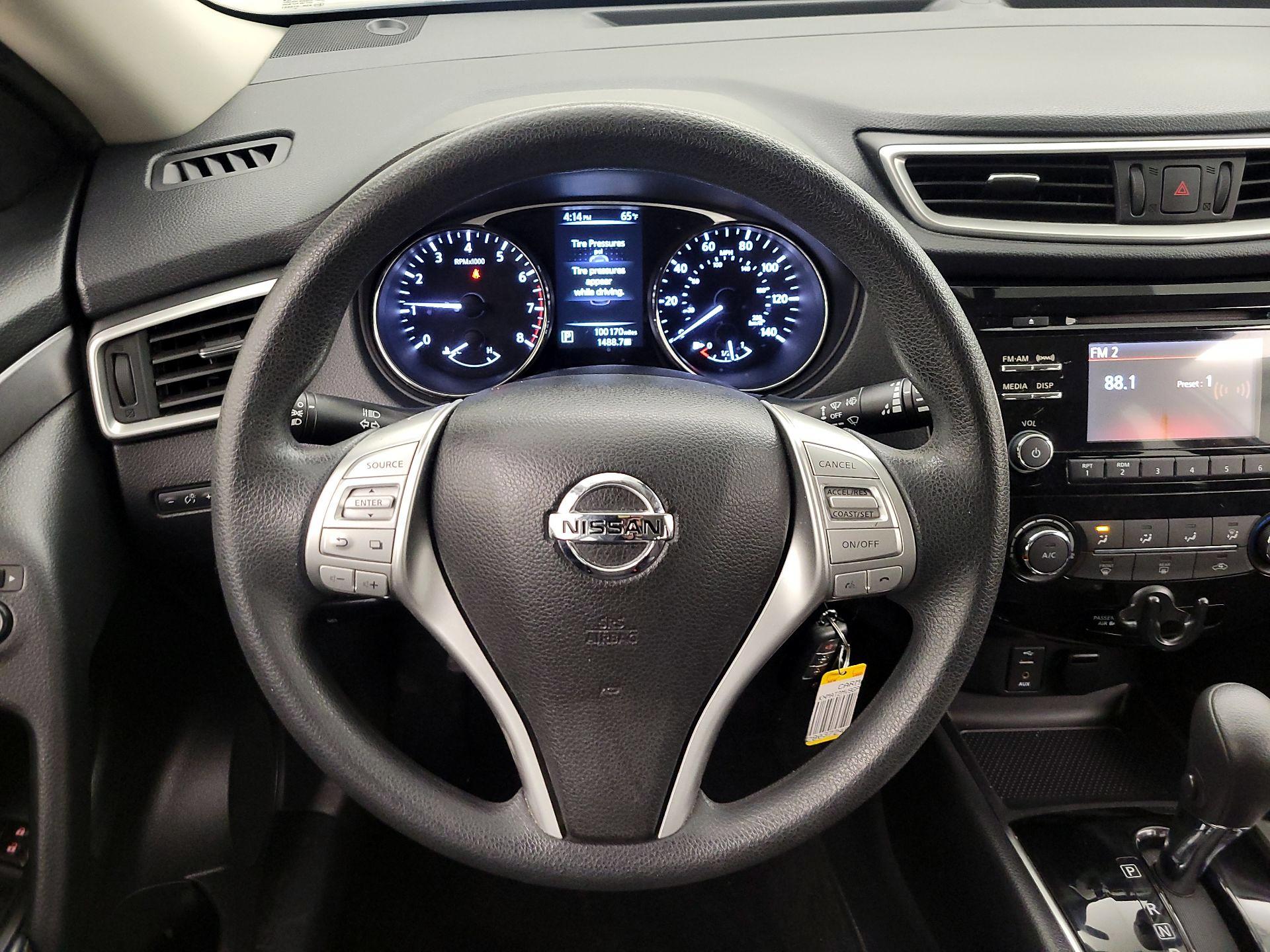 Thumbnail: 2016 Nissan Rogue - 10