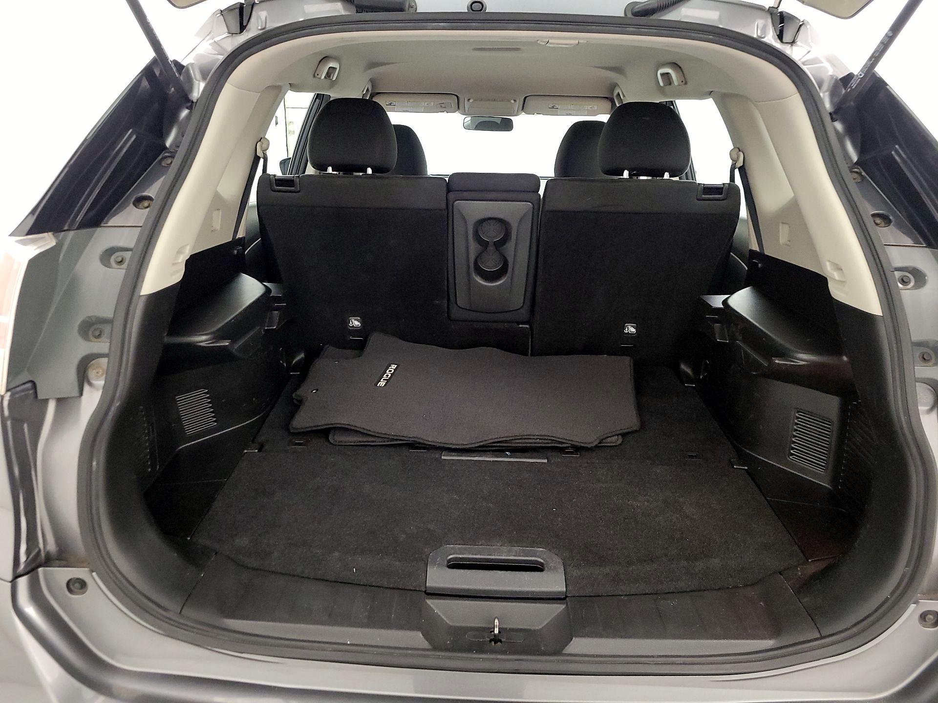 Thumbnail: 2016 Nissan Rogue - 20