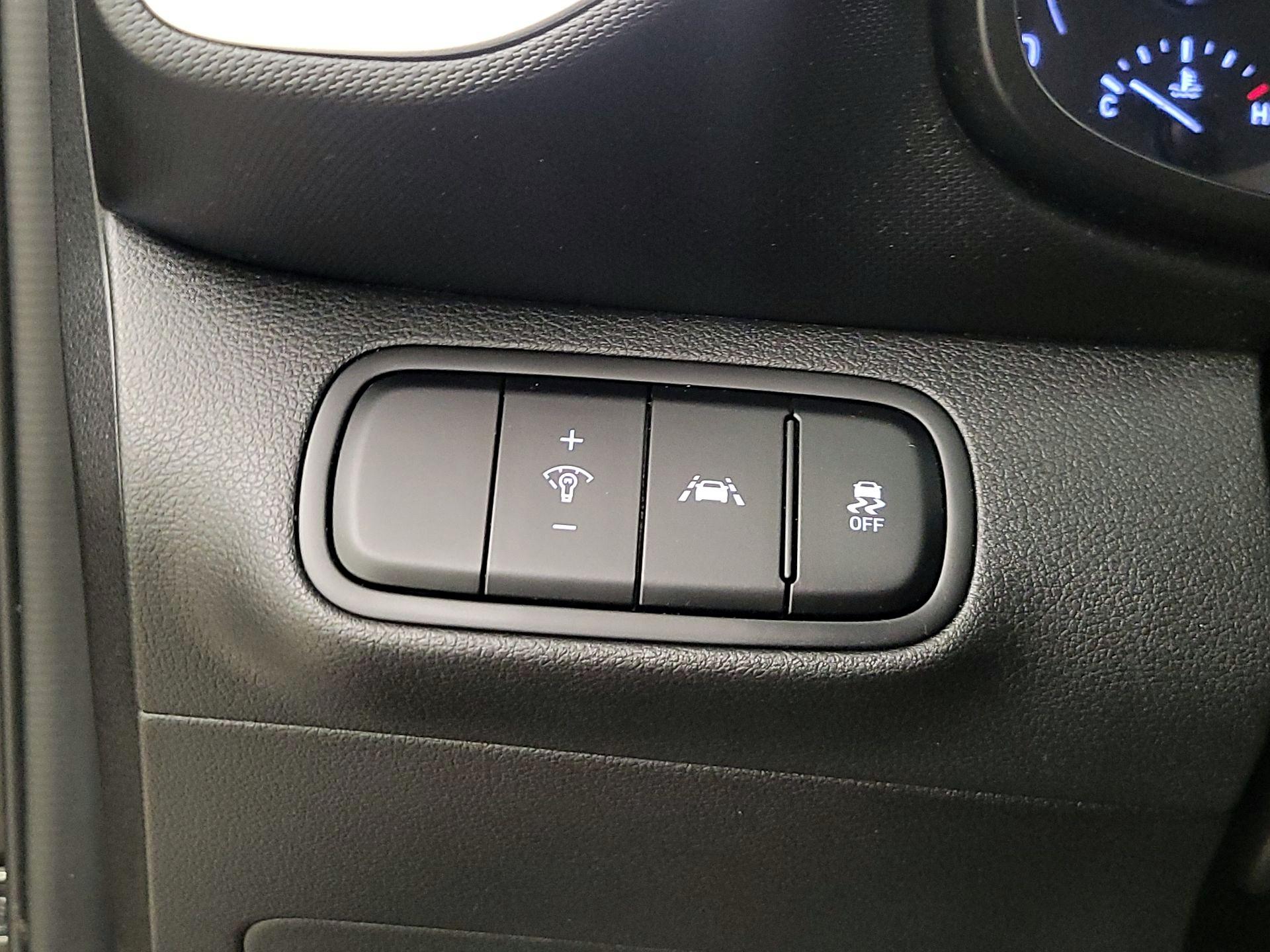 Thumbnail: 2020 Hyundai Venue - 13