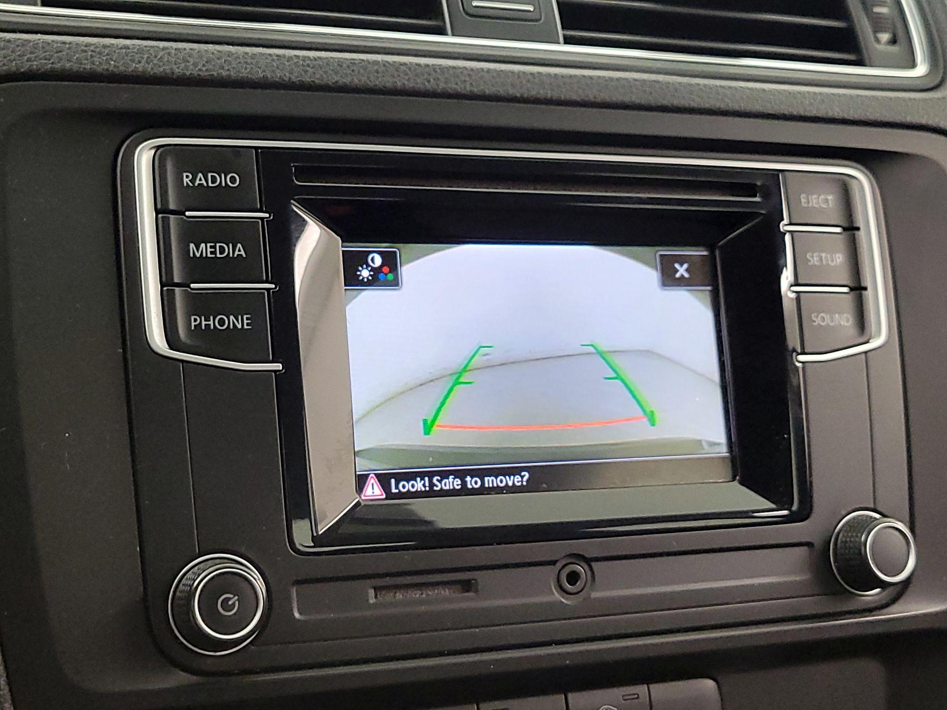 Thumbnail: 2017 Volkswagen Jetta - 14