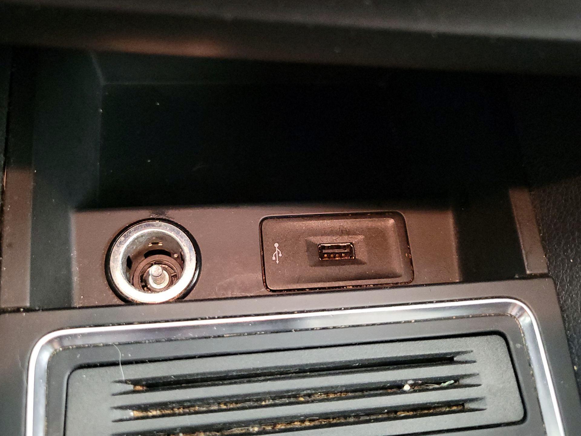 Thumbnail: 2017 Volkswagen Jetta - 18