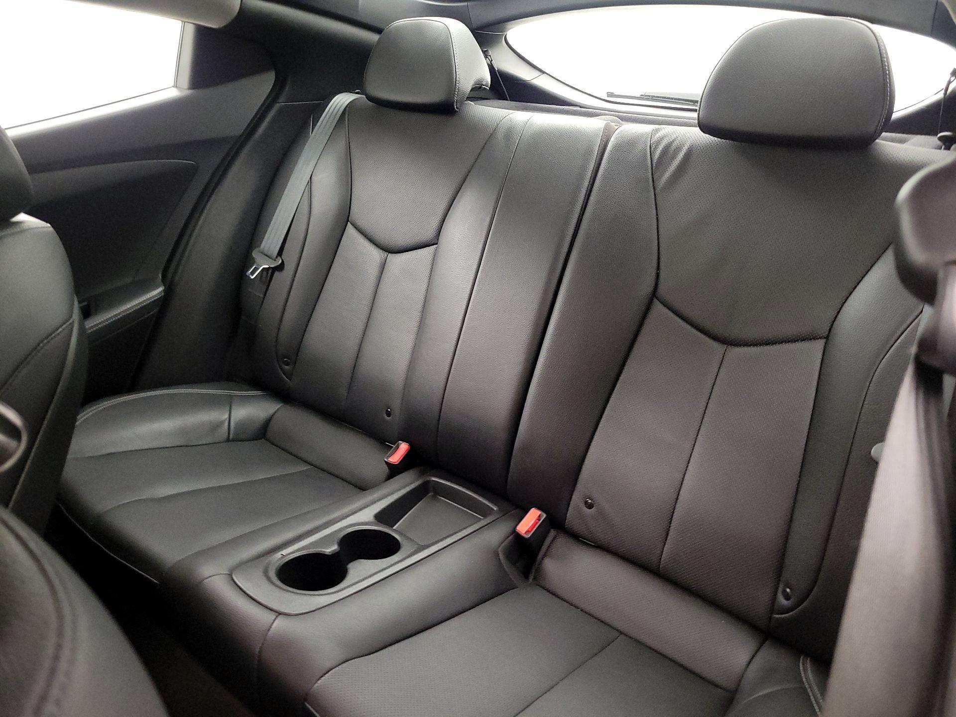 Thumbnail: 2015 Hyundai Veloster - 19