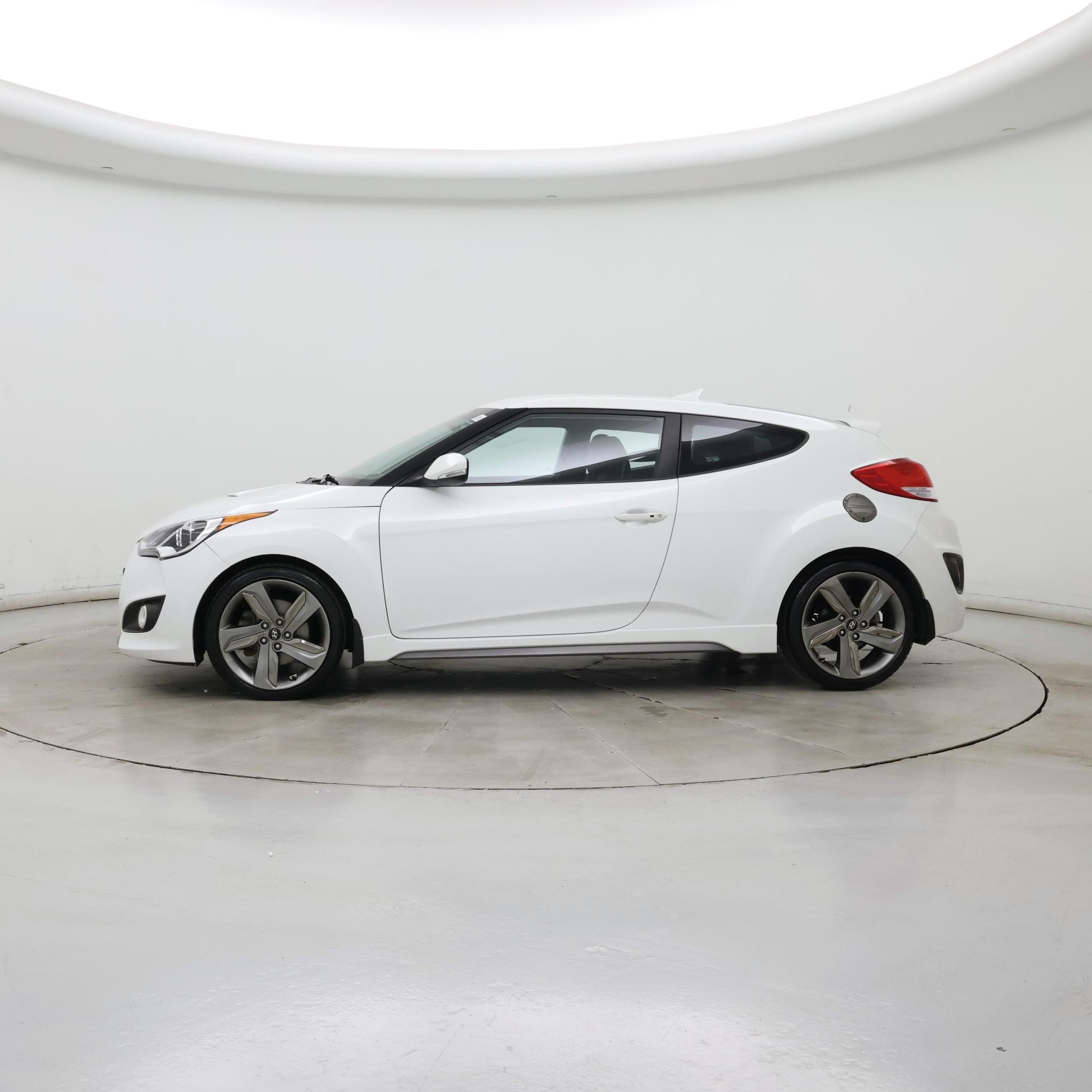Thumbnail: 2015 Hyundai Veloster - 3