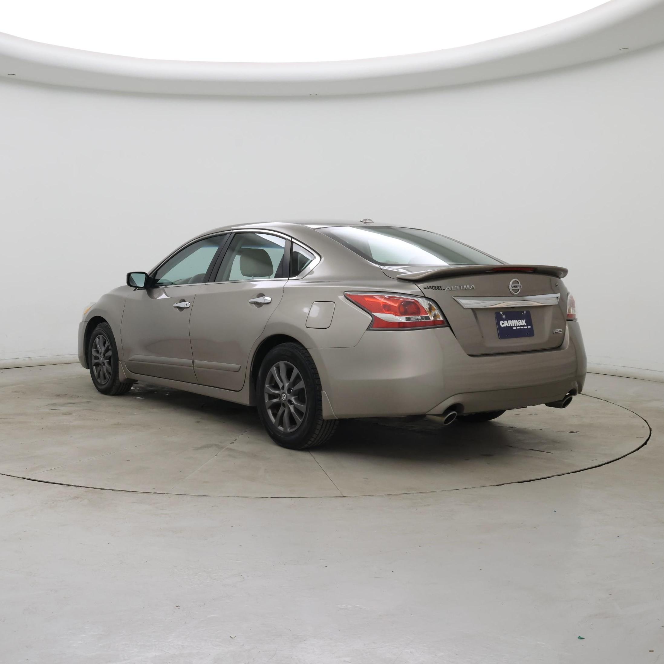 Thumbnail: 2015 Nissan Altima - 2