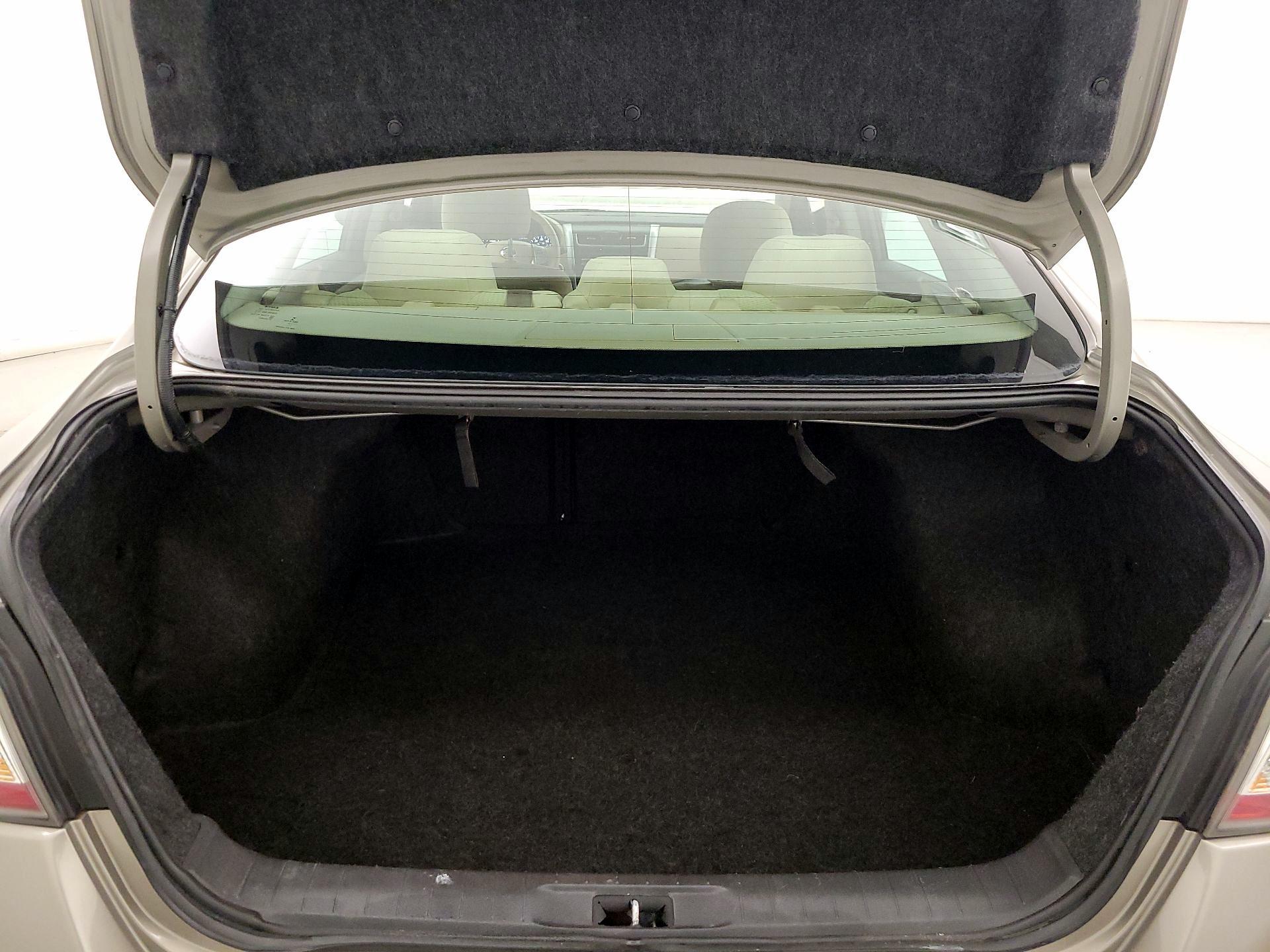 Thumbnail: 2015 Nissan Altima - 20