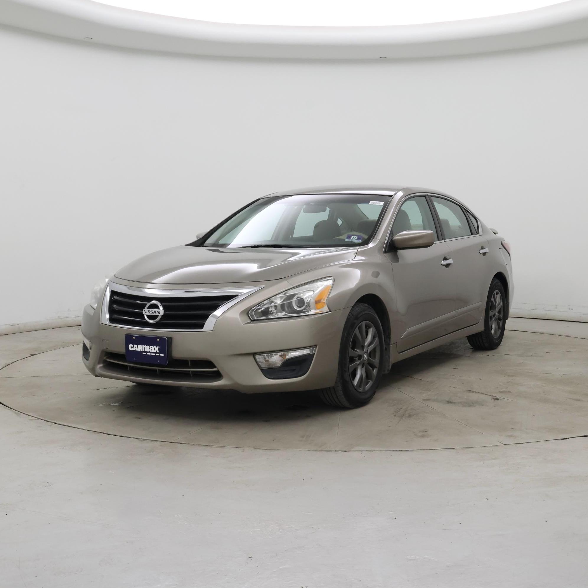 Thumbnail: 2015 Nissan Altima - 4