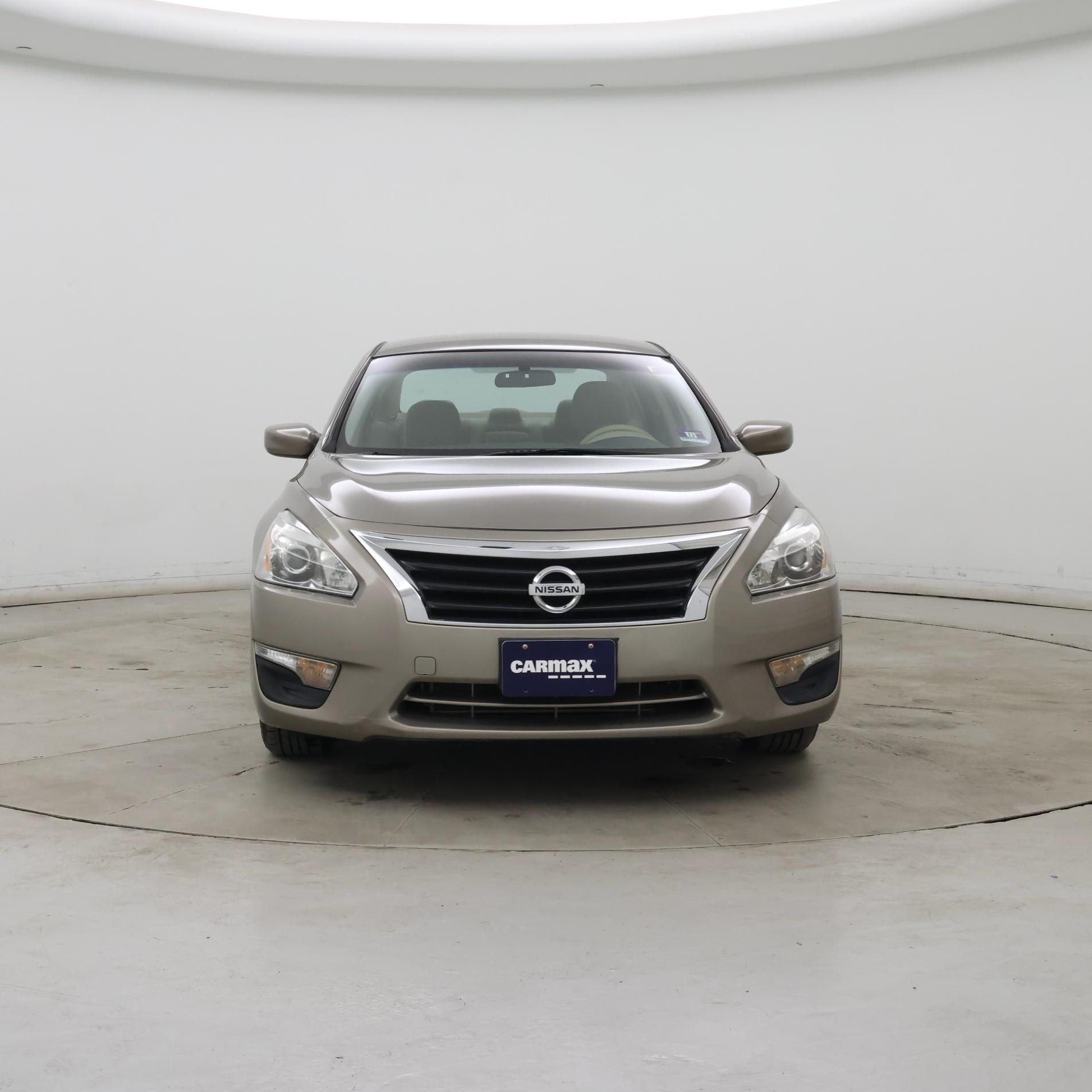 Thumbnail: 2015 Nissan Altima - 5