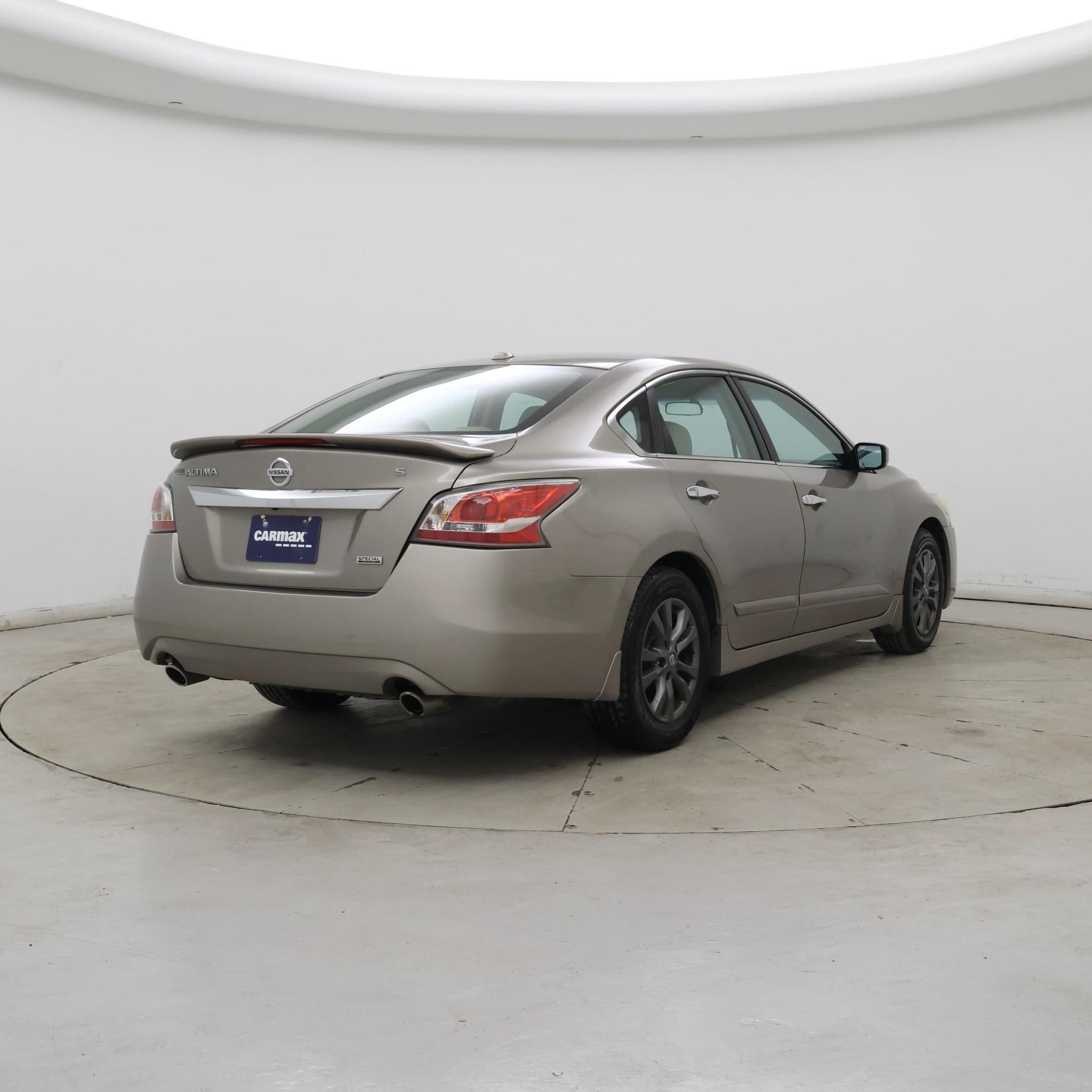 Thumbnail: 2015 Nissan Altima - 8