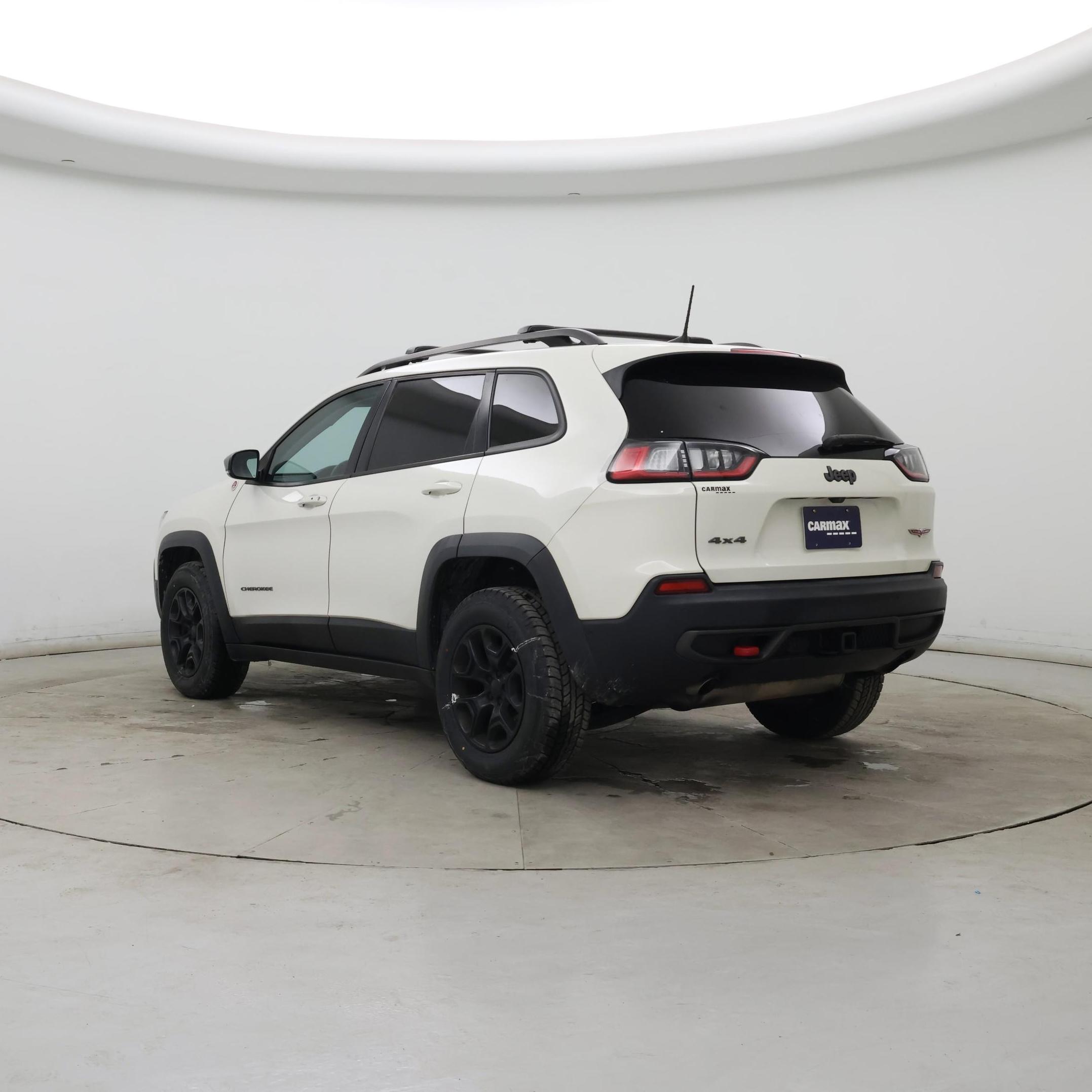 Thumbnail: 2019 Jeep Cherokee - 2