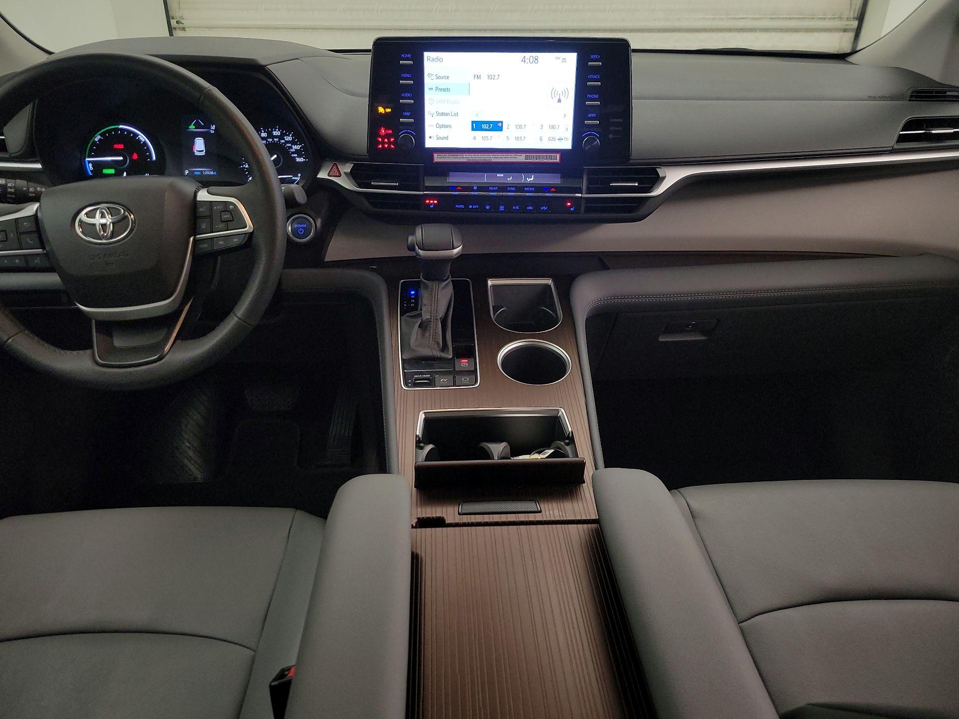 Thumbnail: 2024 Toyota Sienna - 9