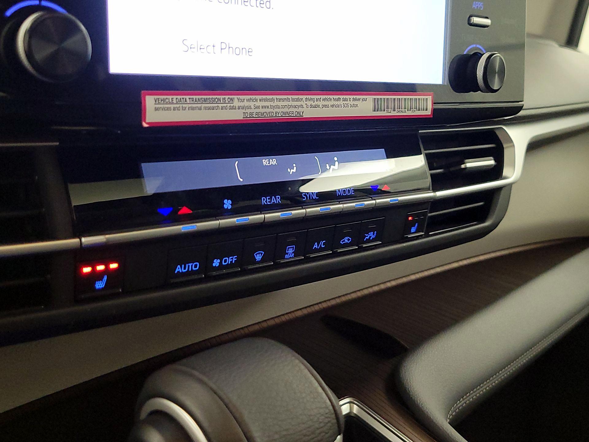 Thumbnail: 2024 Toyota Sienna - 16