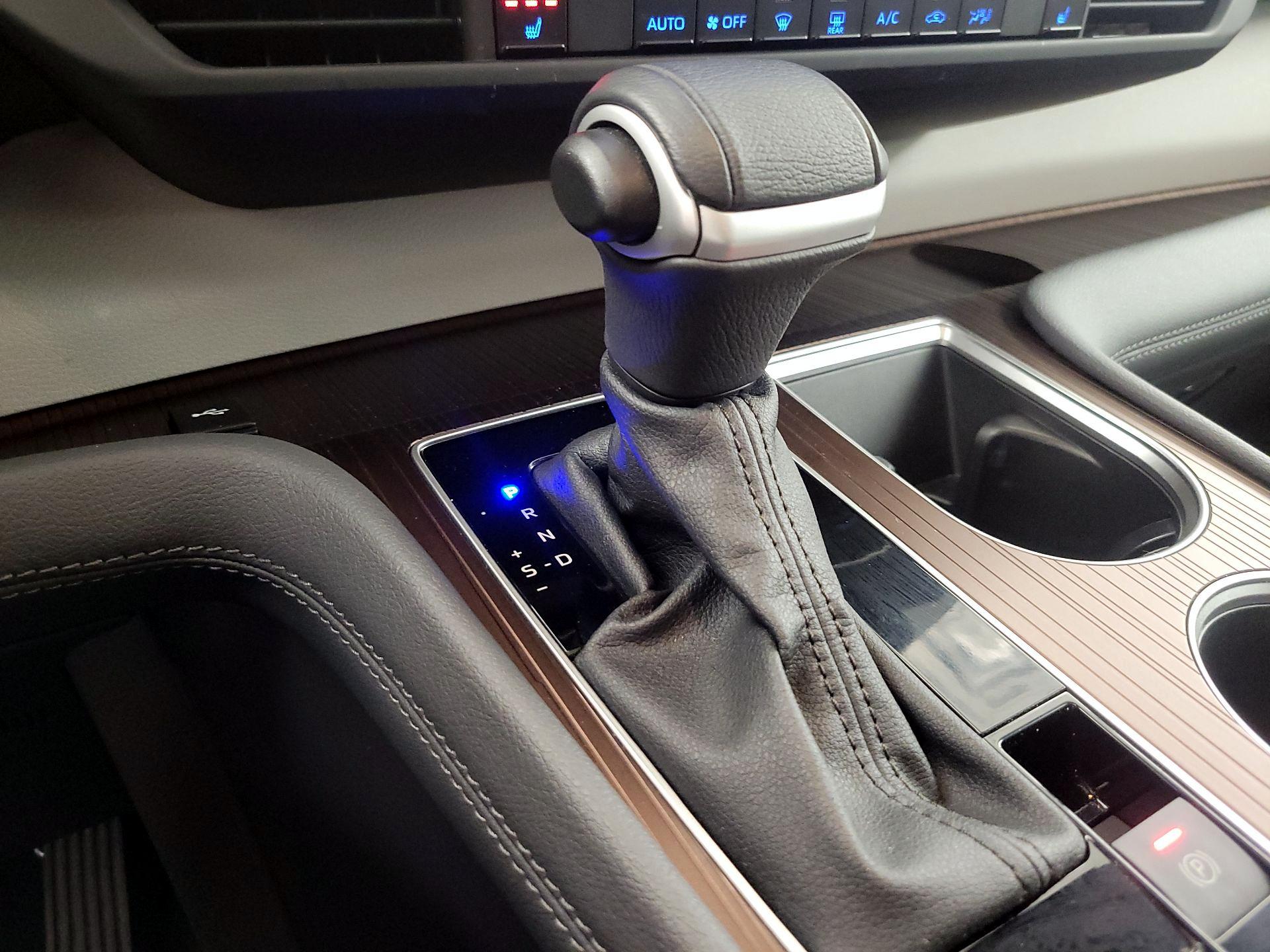 Thumbnail: 2024 Toyota Sienna - 17