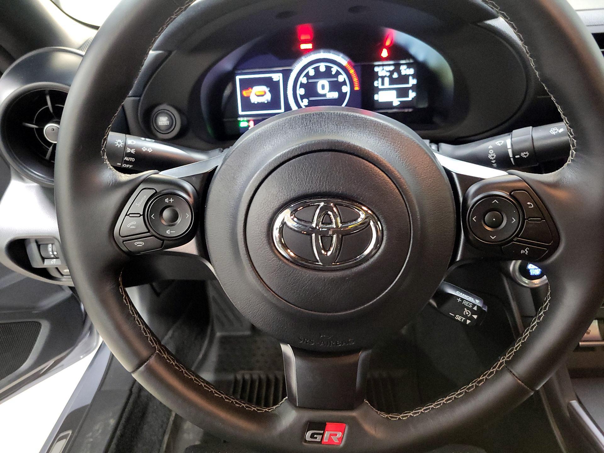 Thumbnail: 2023 Toyota GR86 - 10