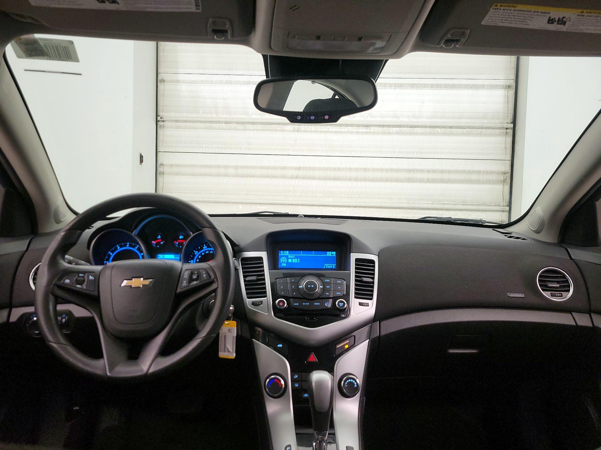 Thumbnail: 2015 Chevrolet Cruze - 9