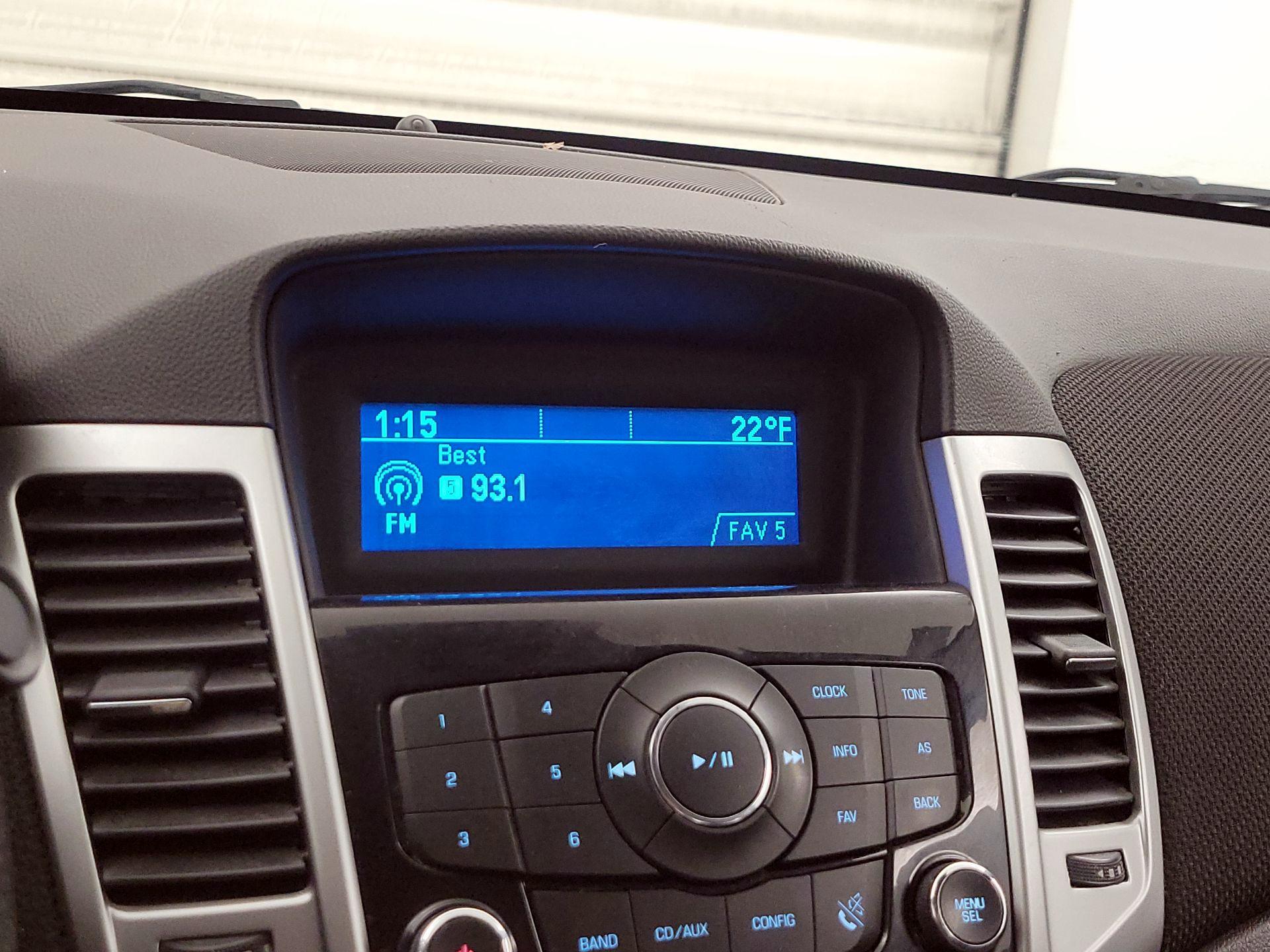 Thumbnail: 2015 Chevrolet Cruze - 14