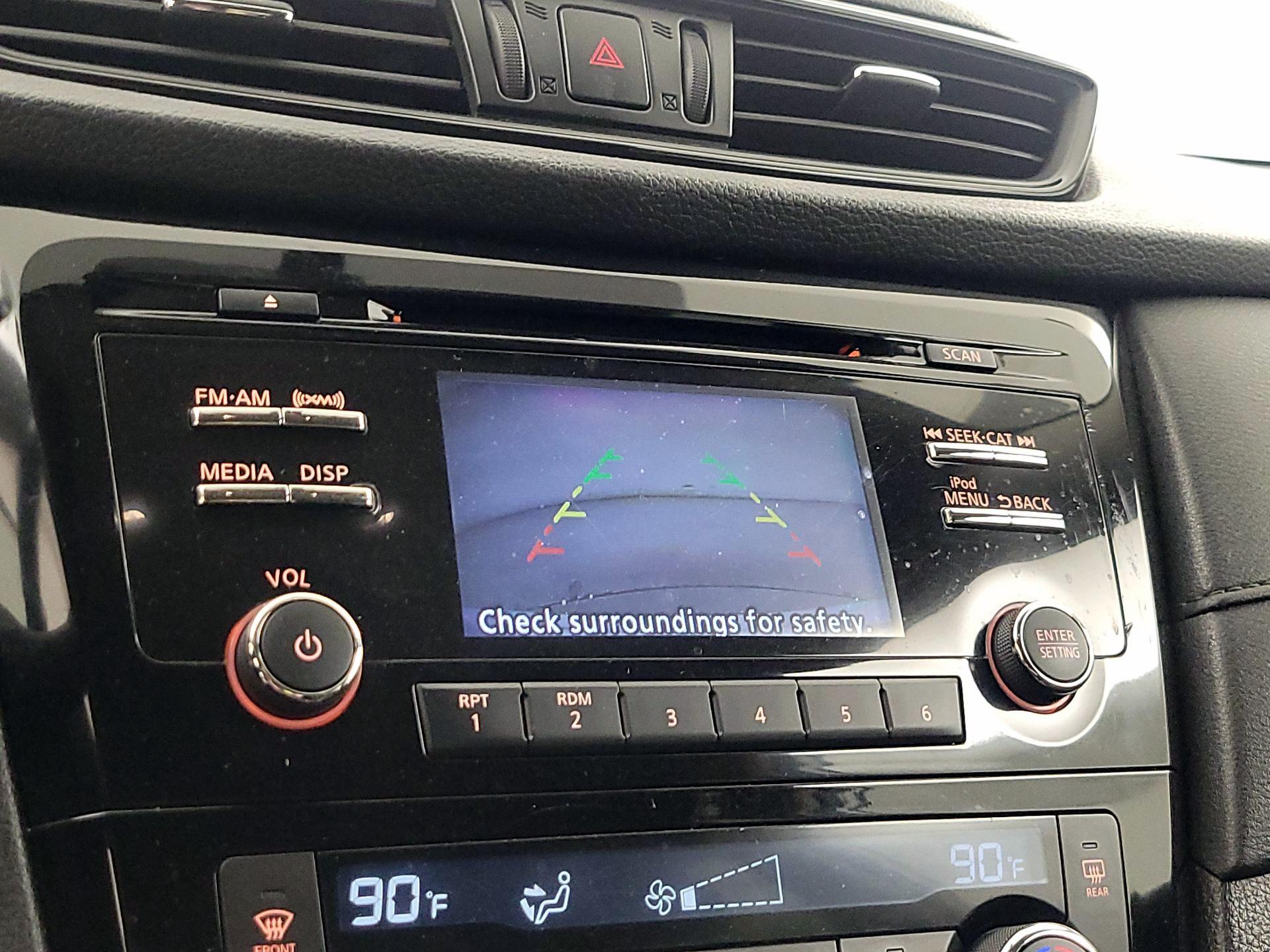 Thumbnail: 2017 Nissan Rogue - 14