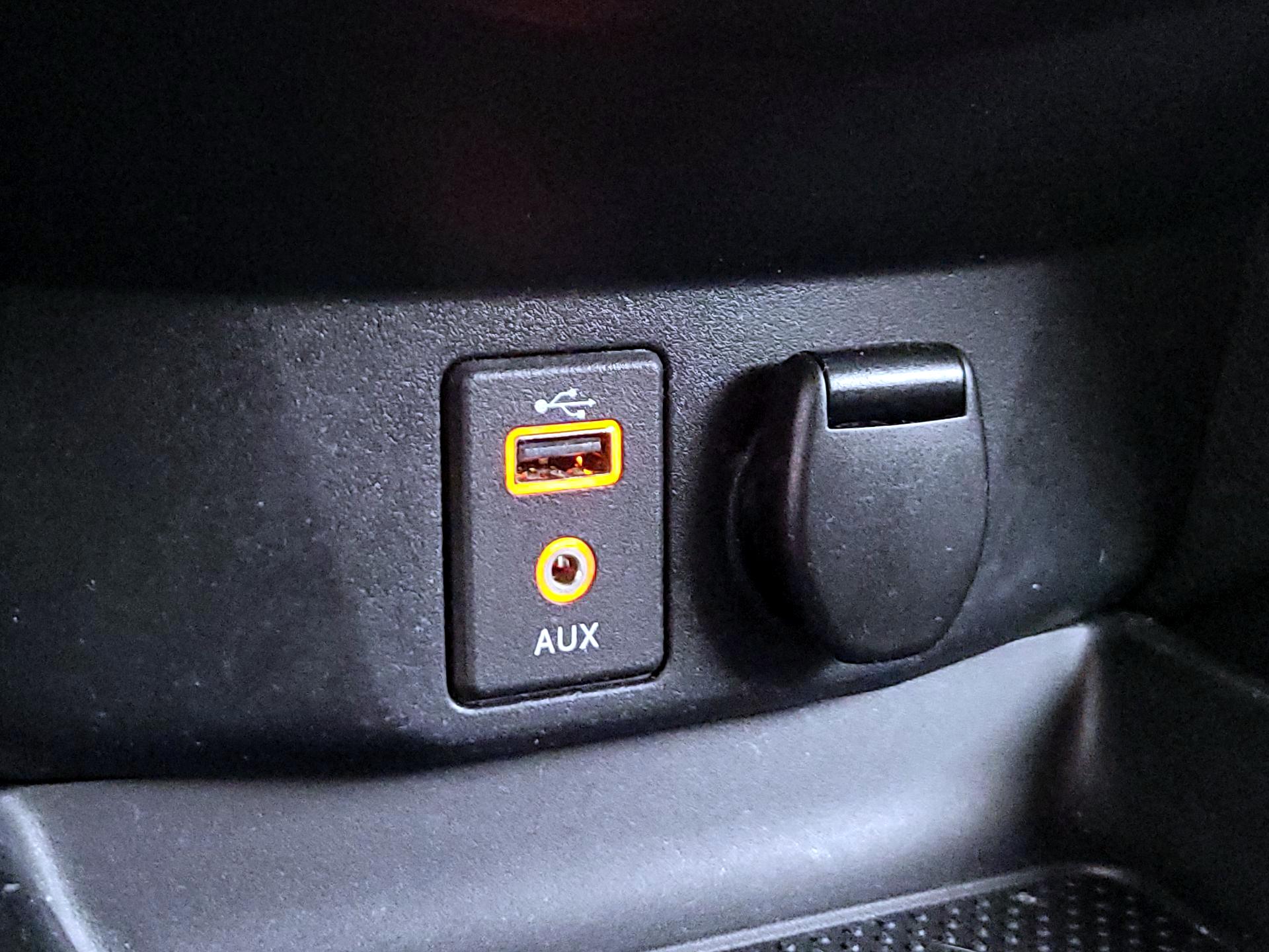 Thumbnail: 2017 Nissan Rogue - 18