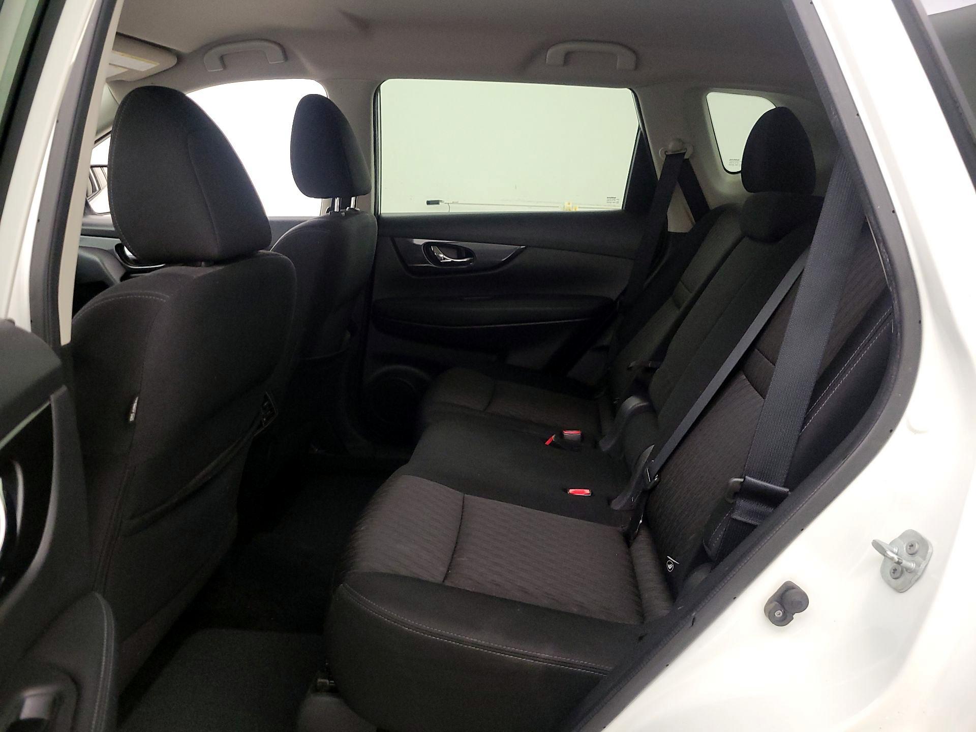 Thumbnail: 2017 Nissan Rogue - 19