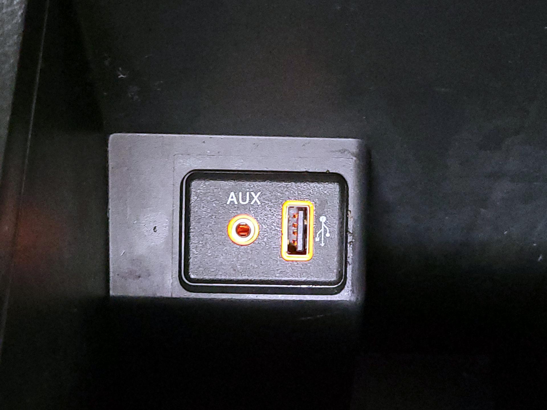 Thumbnail: 2018 Nissan Sentra - 18