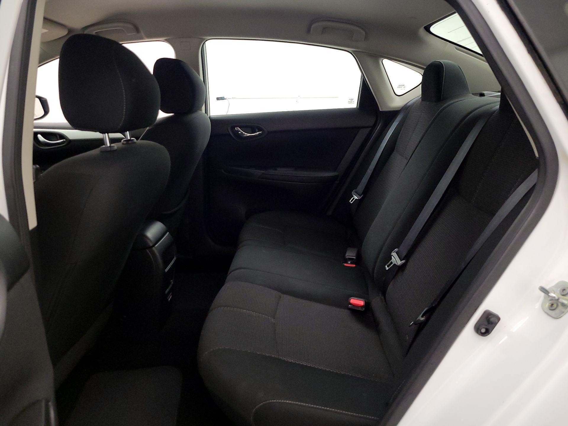 Thumbnail: 2018 Nissan Sentra - 19