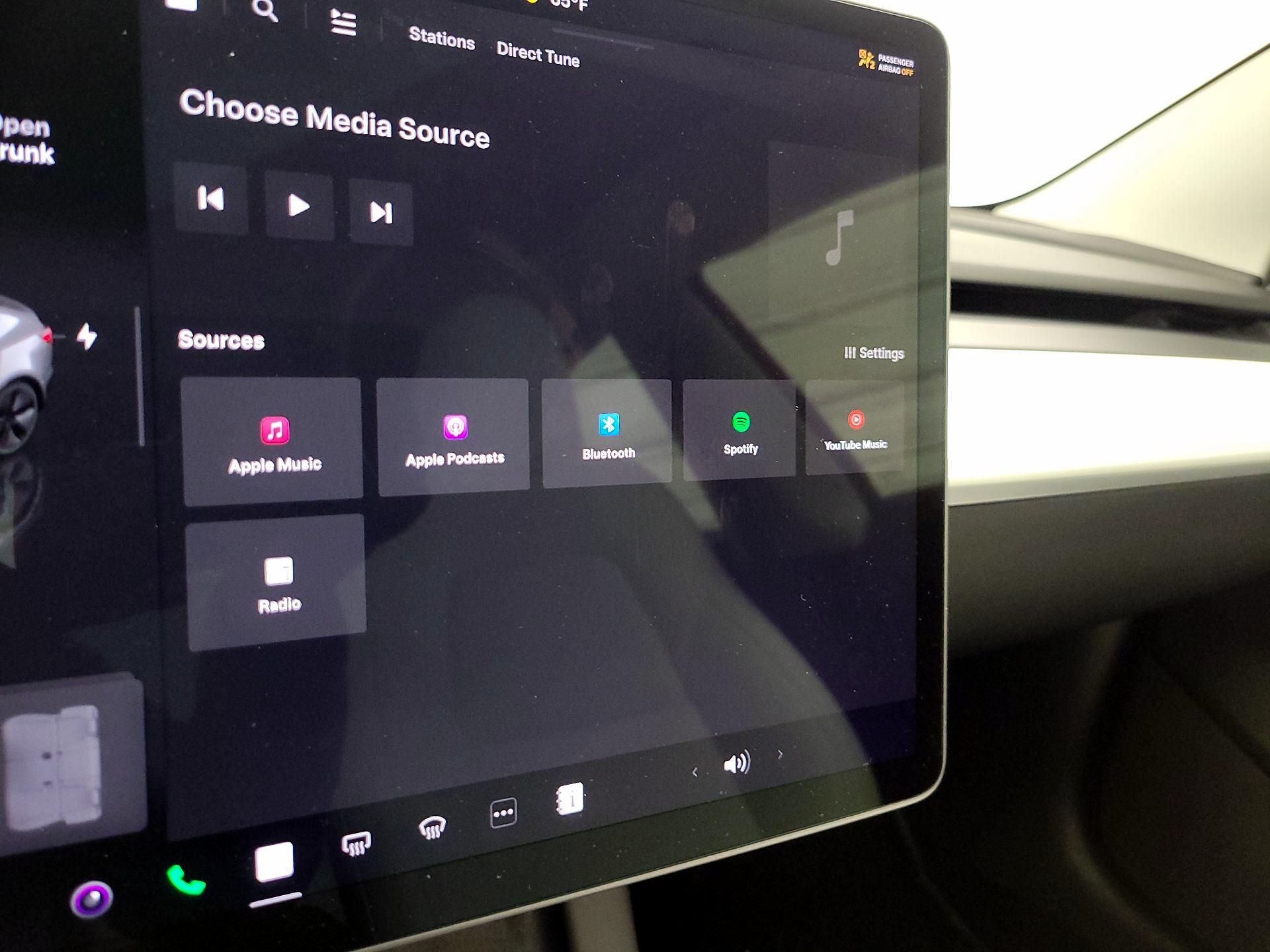 Thumbnail: 2023 Tesla Model 3 - 15