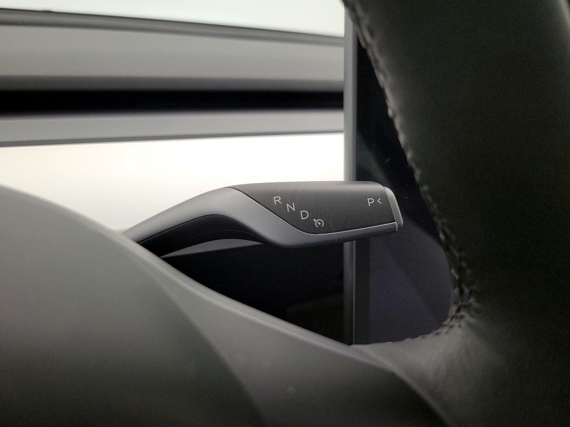 Thumbnail: 2023 Tesla Model 3 - 17