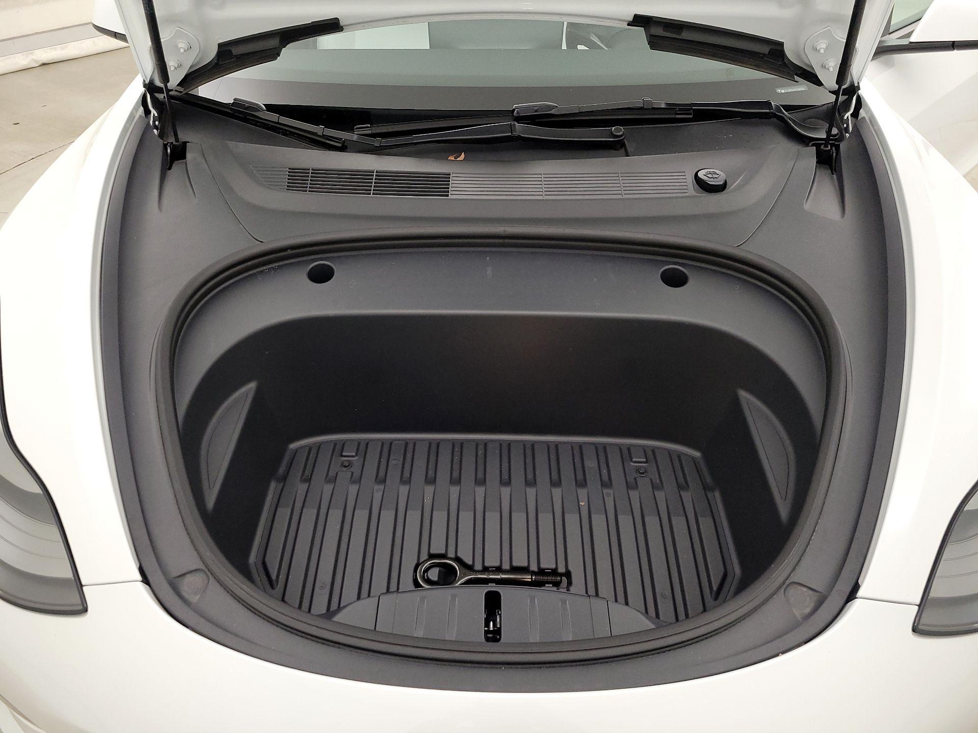 Thumbnail: 2023 Tesla Model 3 - 20