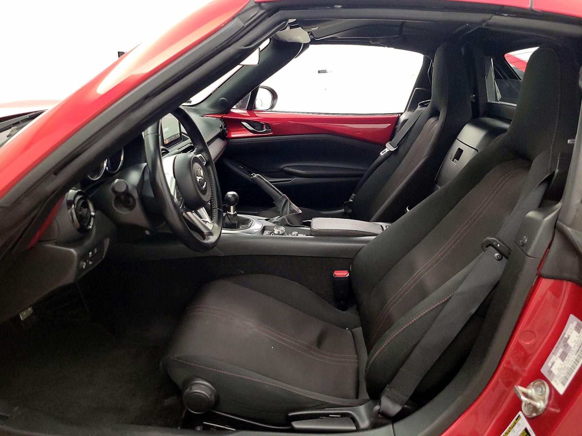 Thumbnail: 2017 Mazda MX-5 Miata - 11