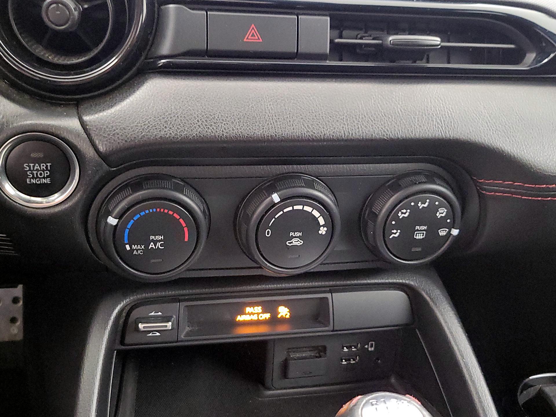 Thumbnail: 2017 Mazda MX-5 Miata - 17