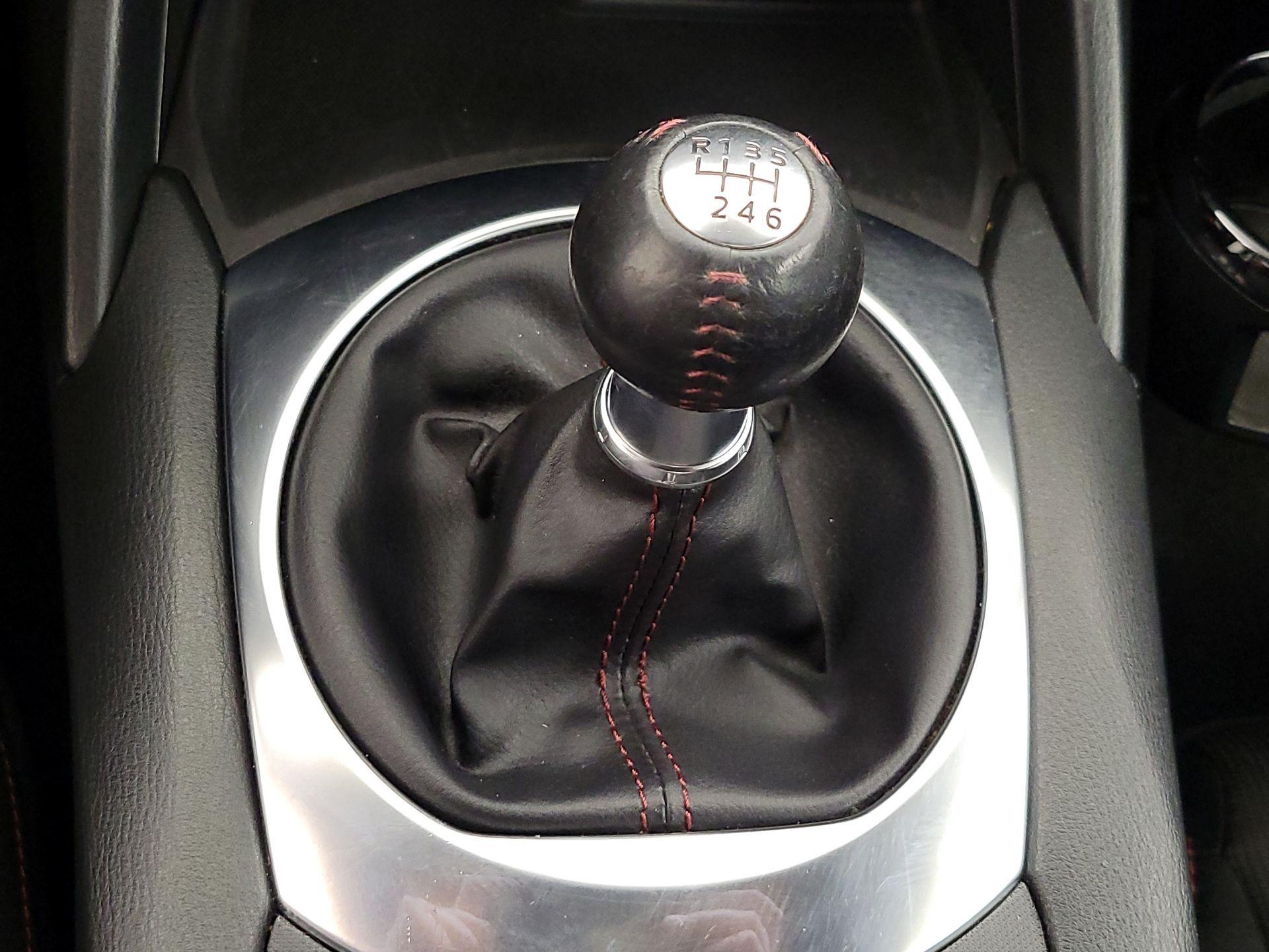 Thumbnail: 2017 Mazda MX-5 Miata - 18