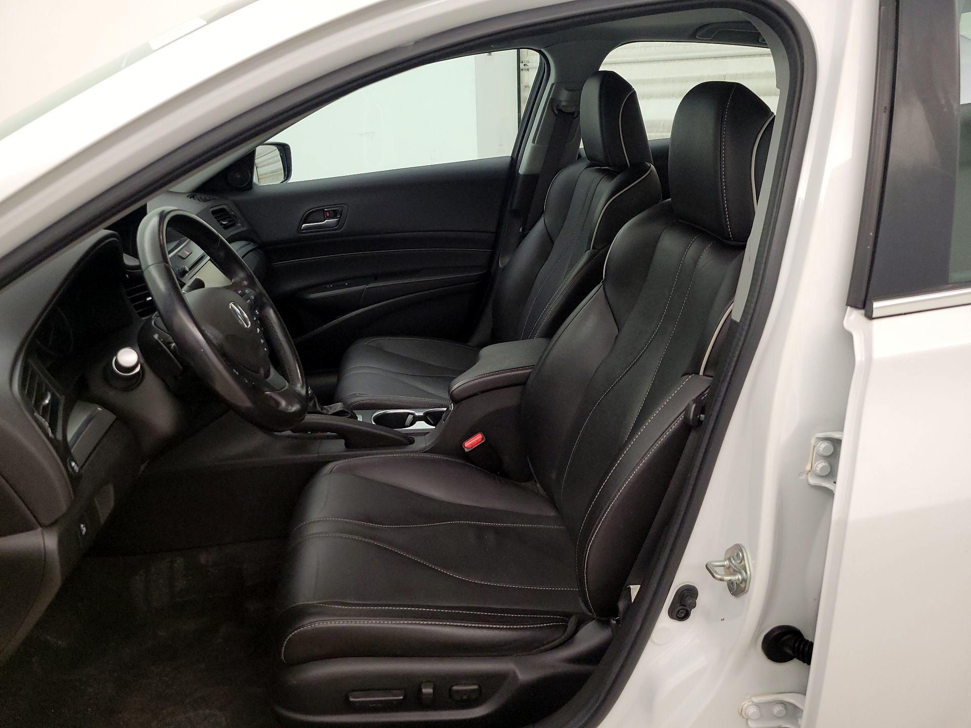 Thumbnail: 2020 Acura ILX - 11