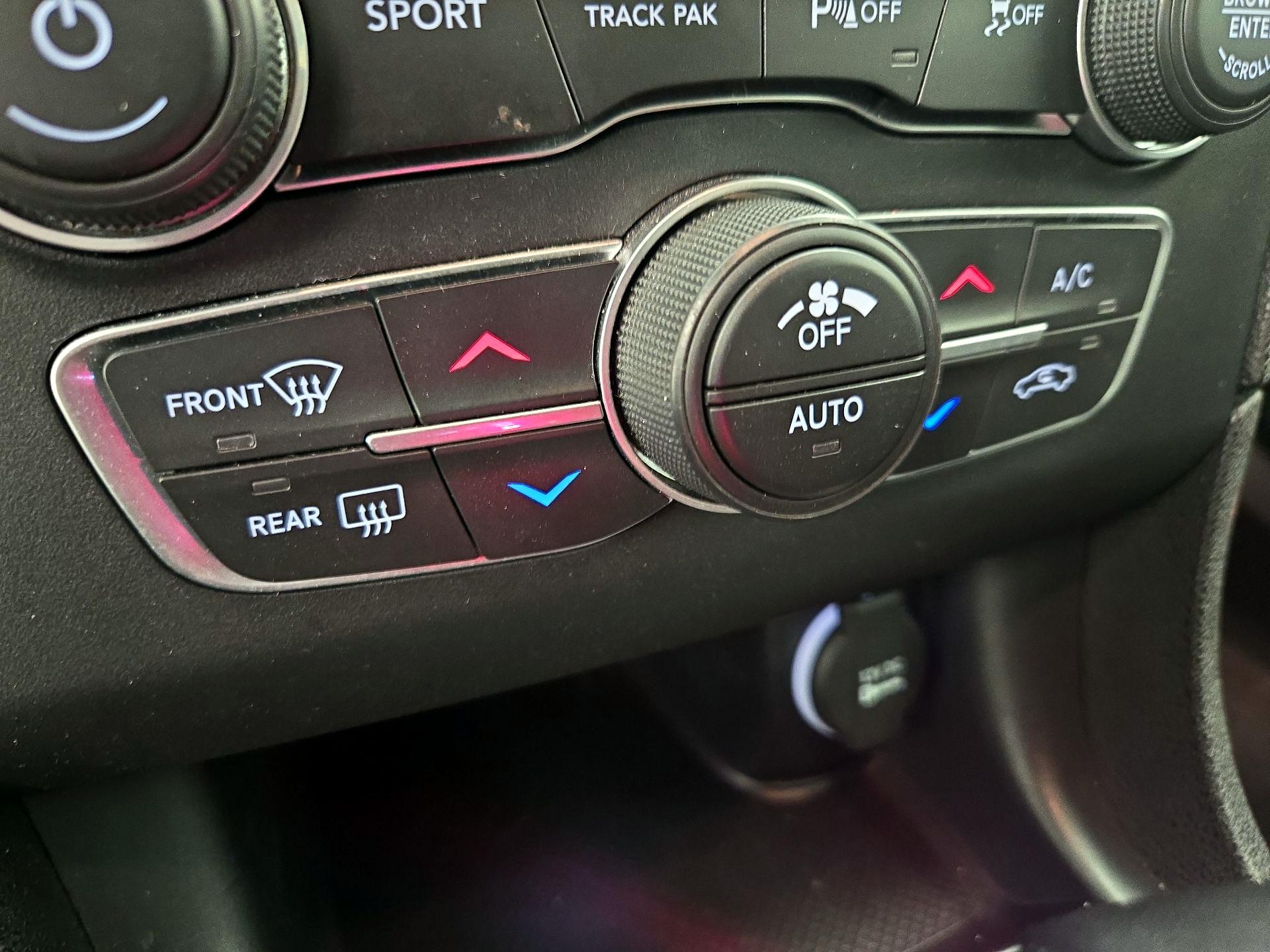 Thumbnail: 2023 Dodge Charger - 16