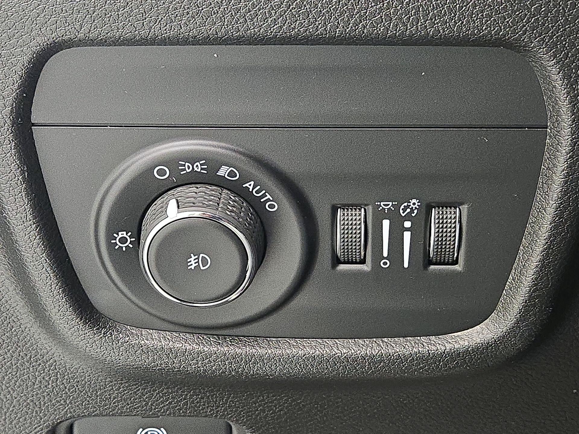 Thumbnail: 2023 Jeep Grand Cherokee L - 13