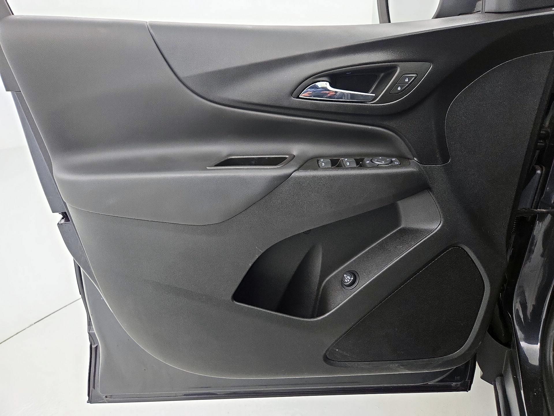 Thumbnail: 2022 Chevrolet Equinox - 12