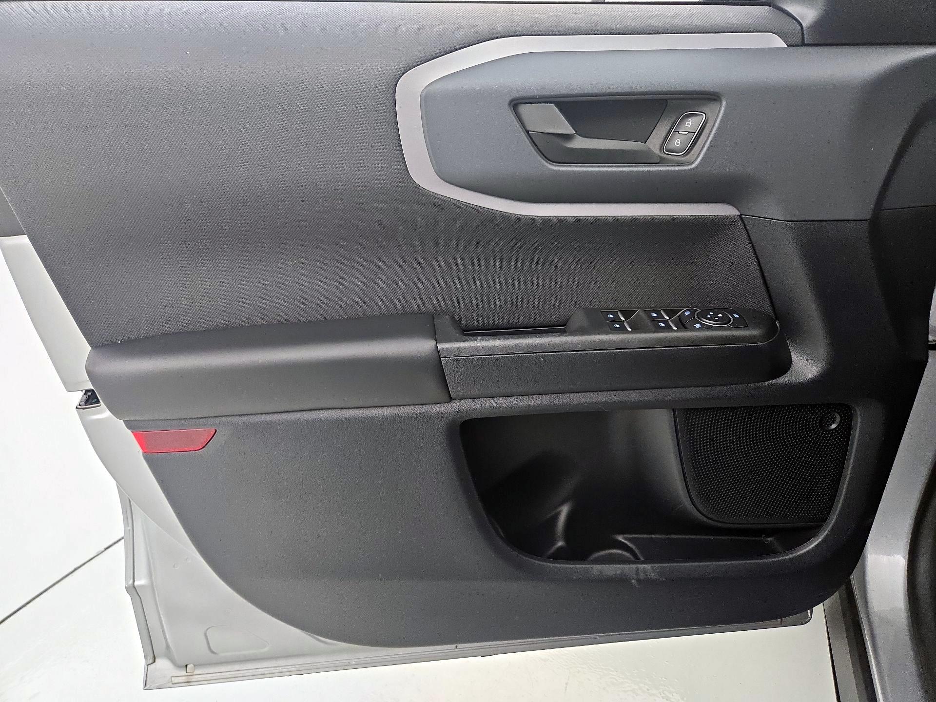 Thumbnail: 2023 Ford Bronco Sport - 12