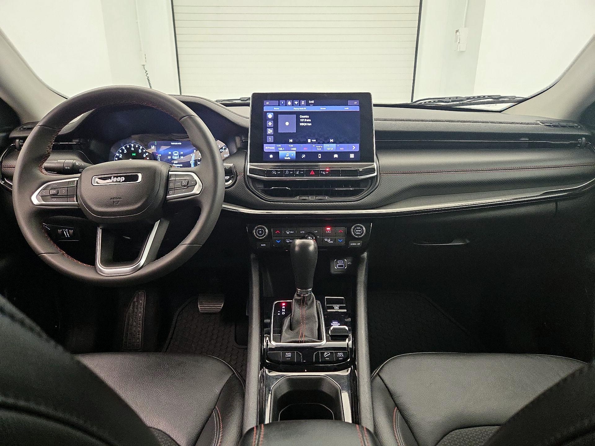 Thumbnail: 2022 Jeep Compass - 9